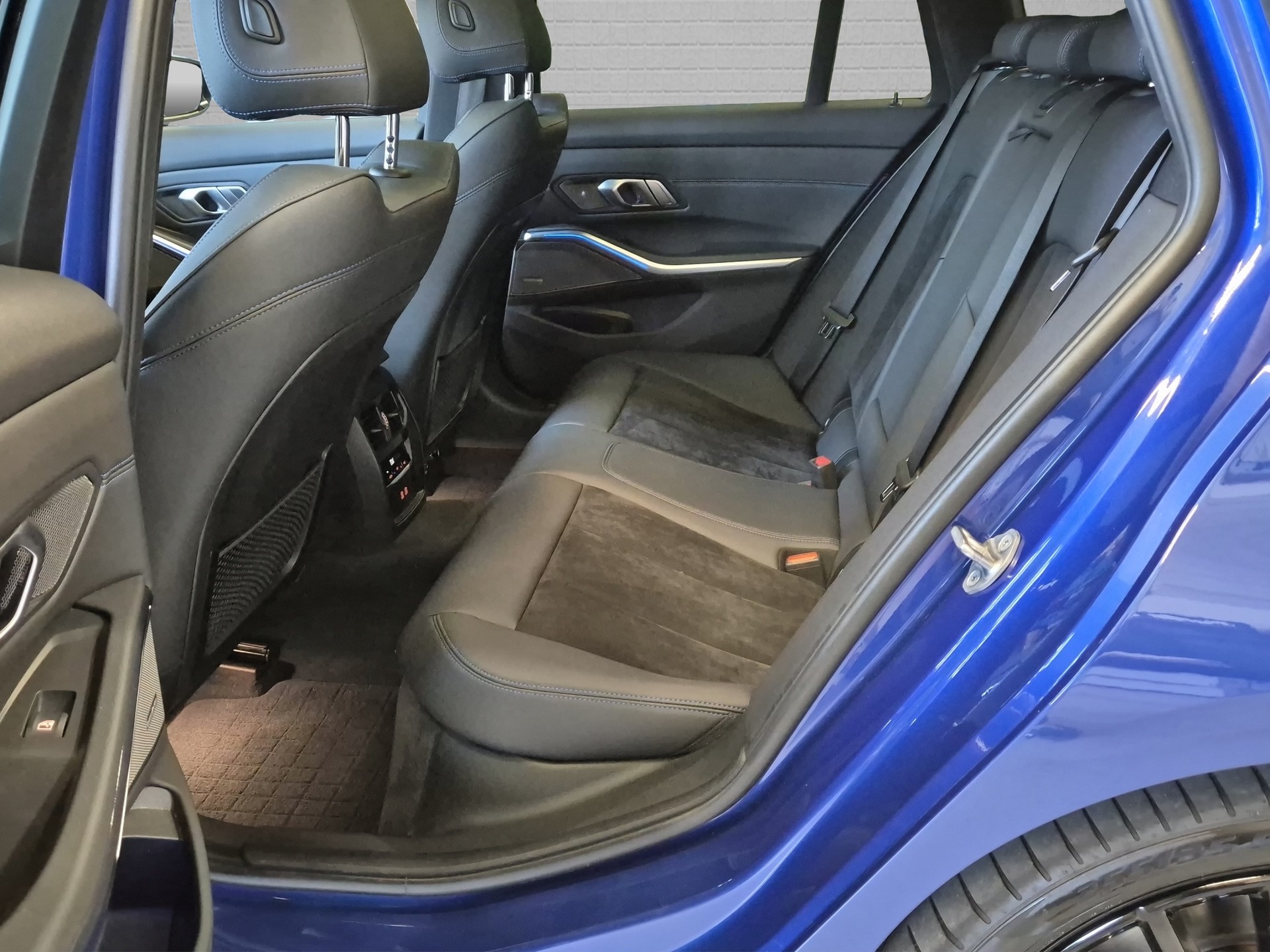 BMW M340i xDrive 48V Touring Steptronic, Portimao Blau-image-28