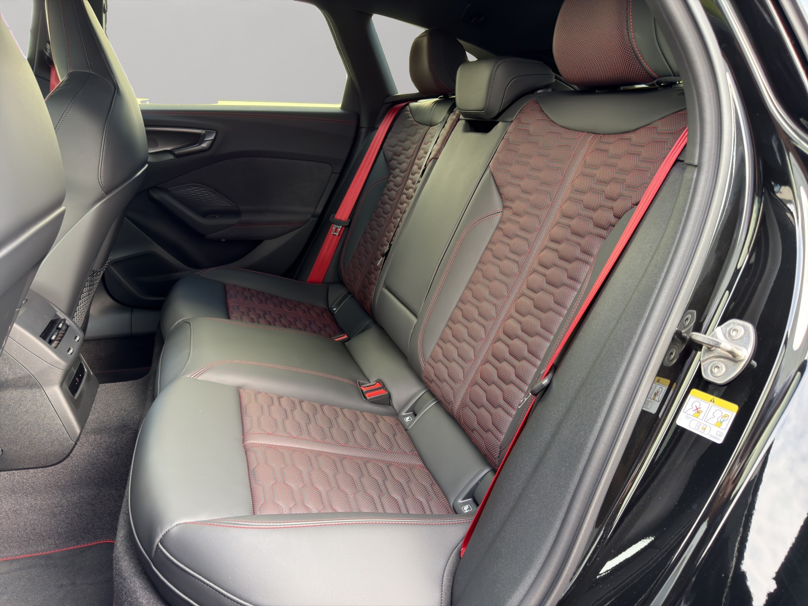 AUDI RS 5 Avant TFSI 470 kW Tiptronic quattro-image-9