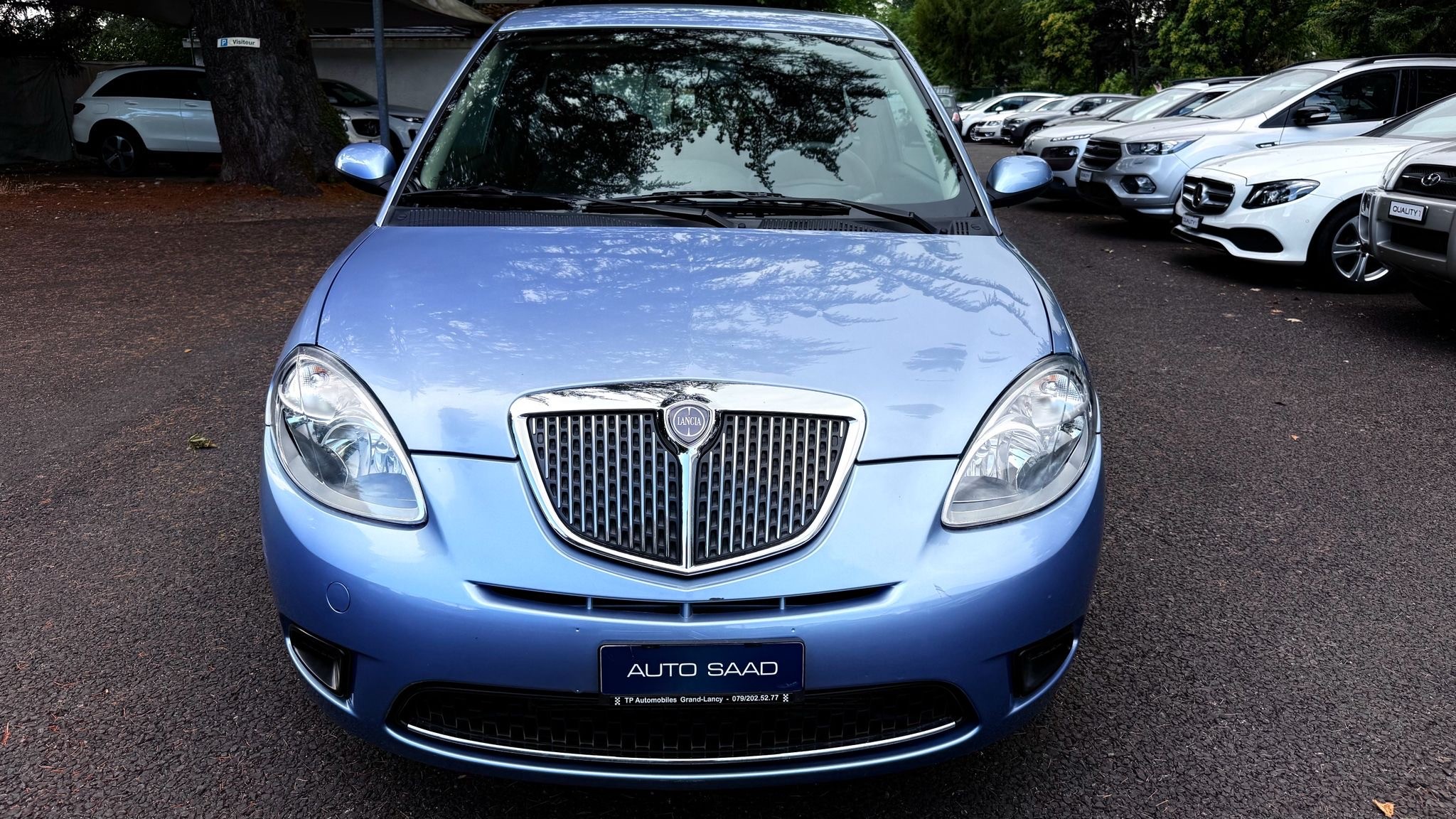 Car photo
