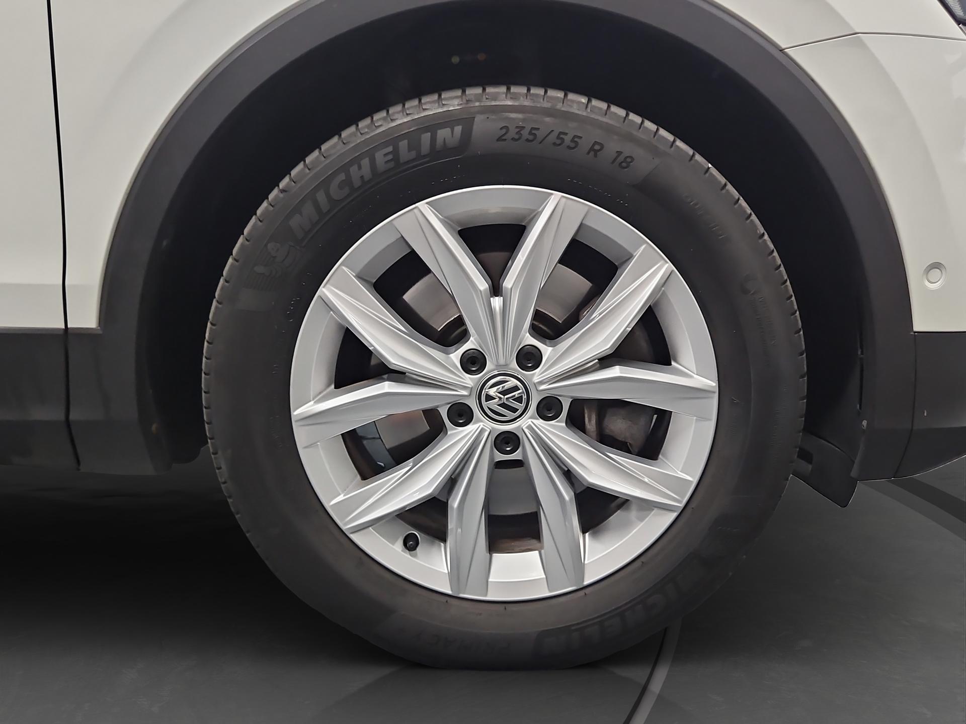 VW Tiguan 2.0 TDI SCR Highline 4Motion DSG-image-16