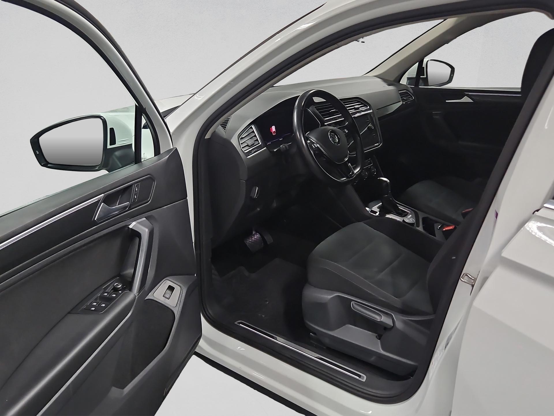 VW Tiguan 2.0 TDI SCR Highline 4Motion DSG-image-21