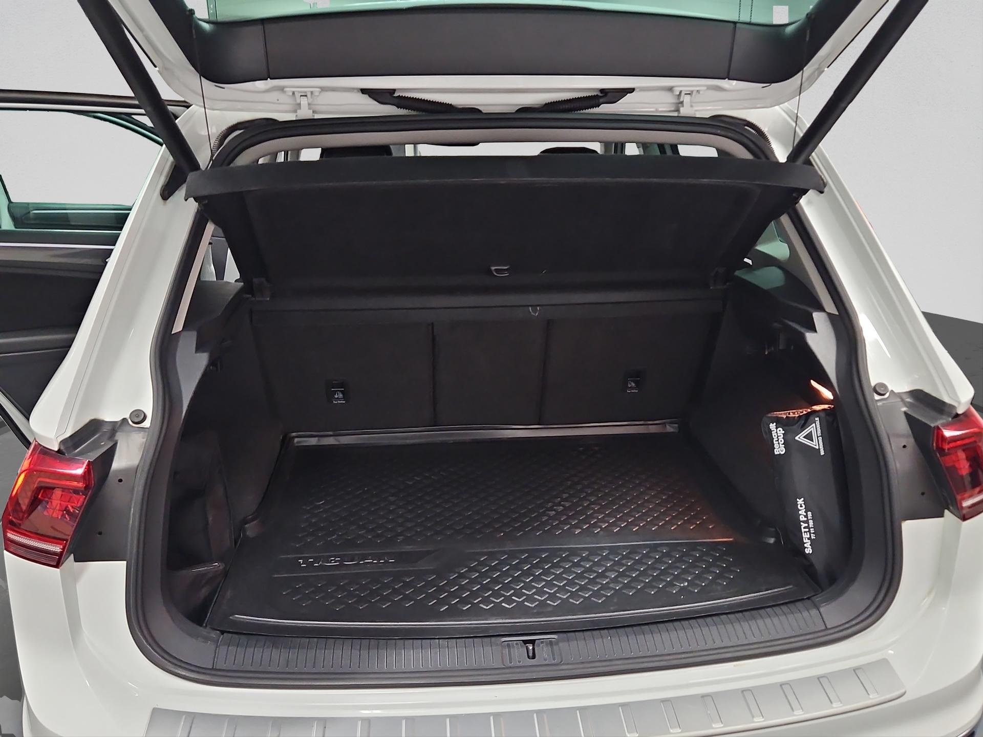 VW Tiguan 2.0 TDI SCR Highline 4Motion DSG-image-14