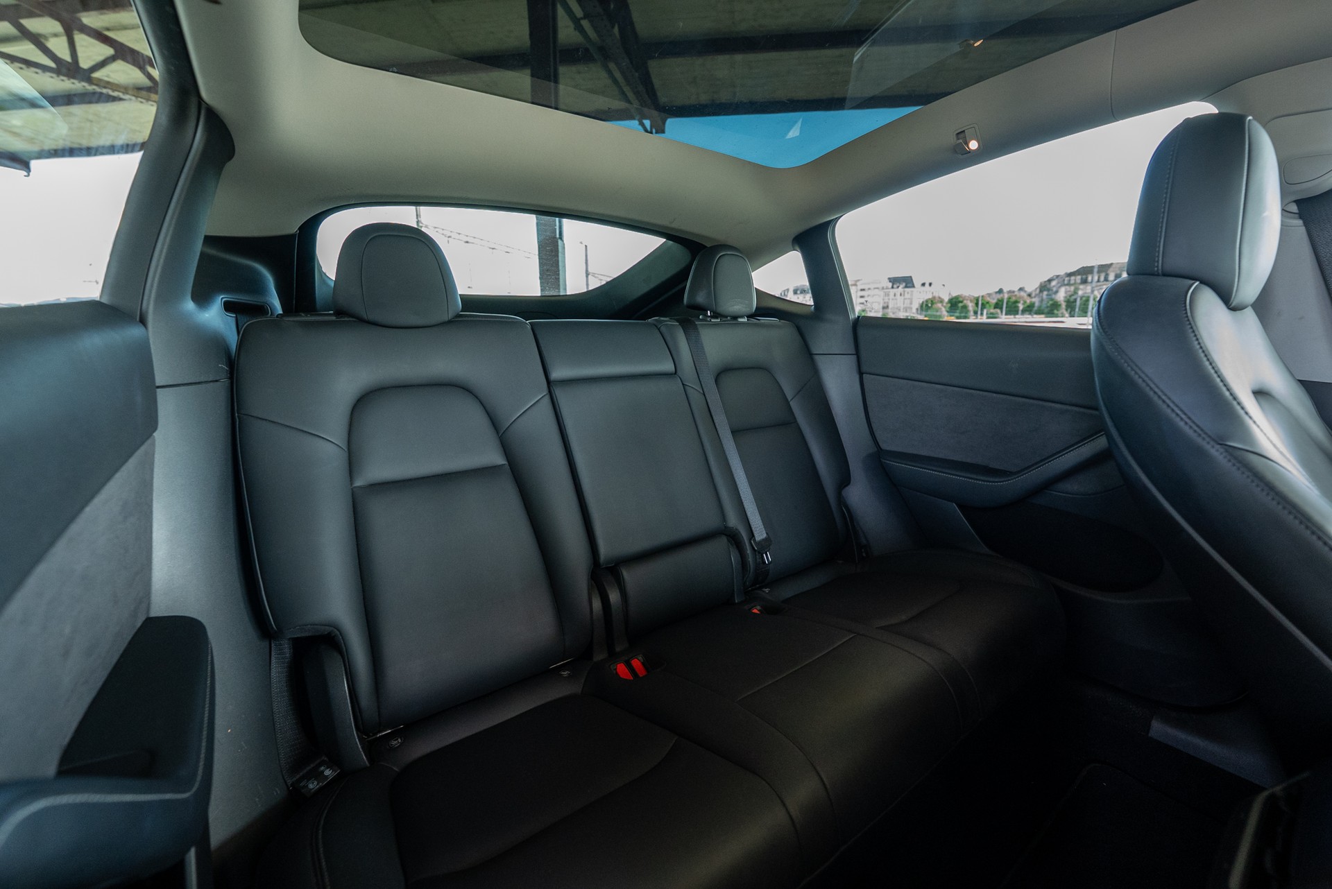 TESLA Model Y Long Range-image-8