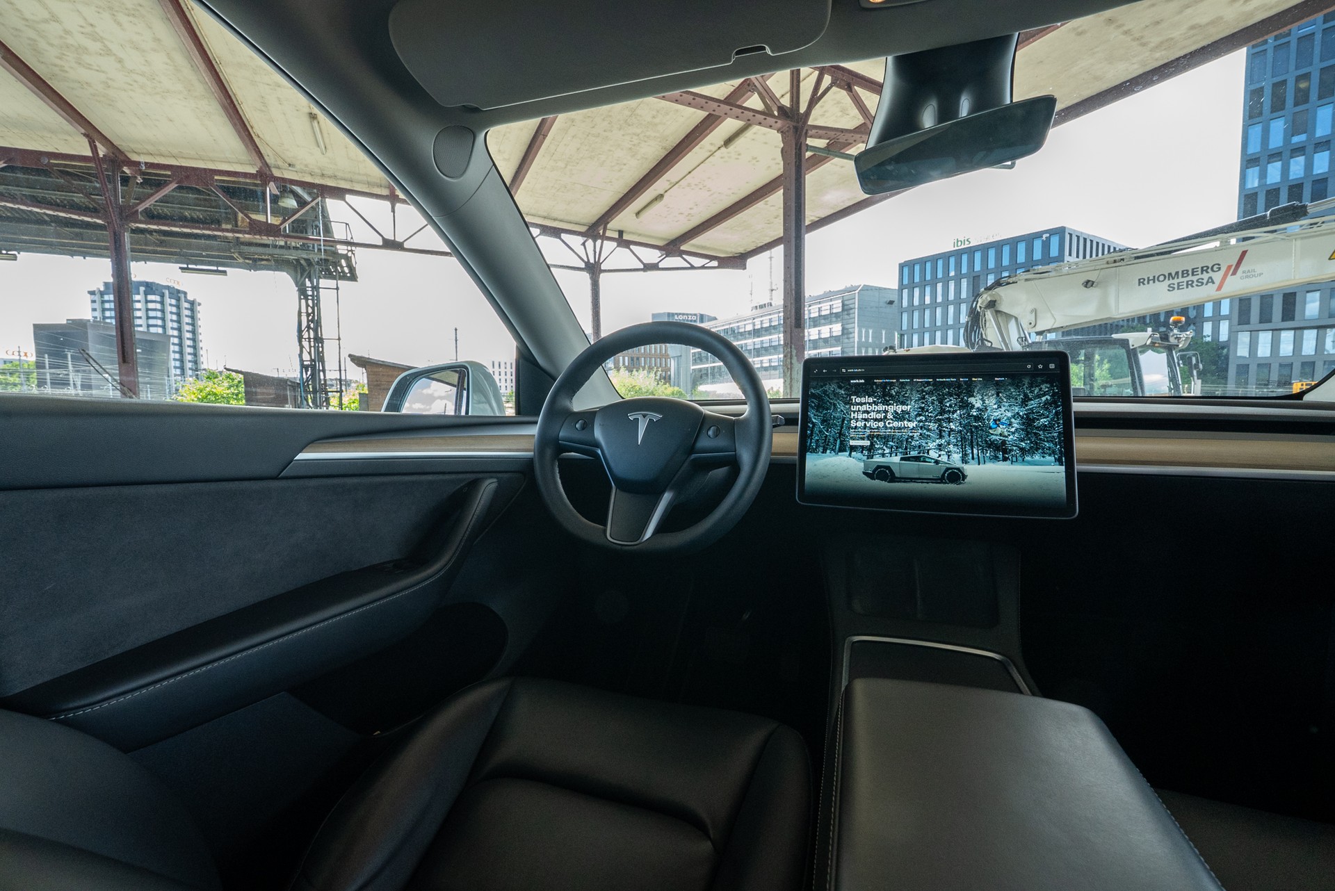 TESLA Model Y Long Range-image-6