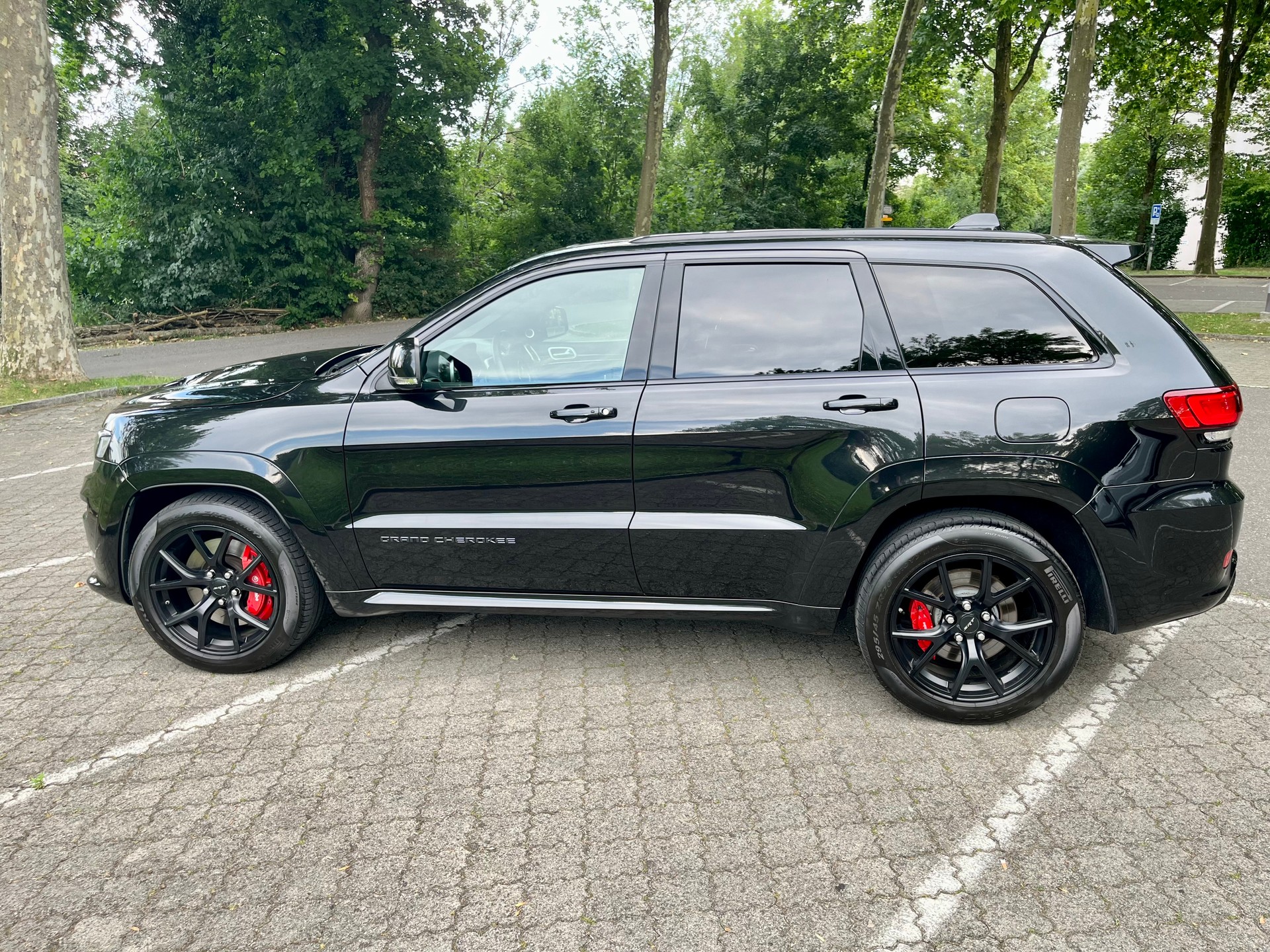 JEEP 6.4 V8 HEMI SRT8 Night-image-4