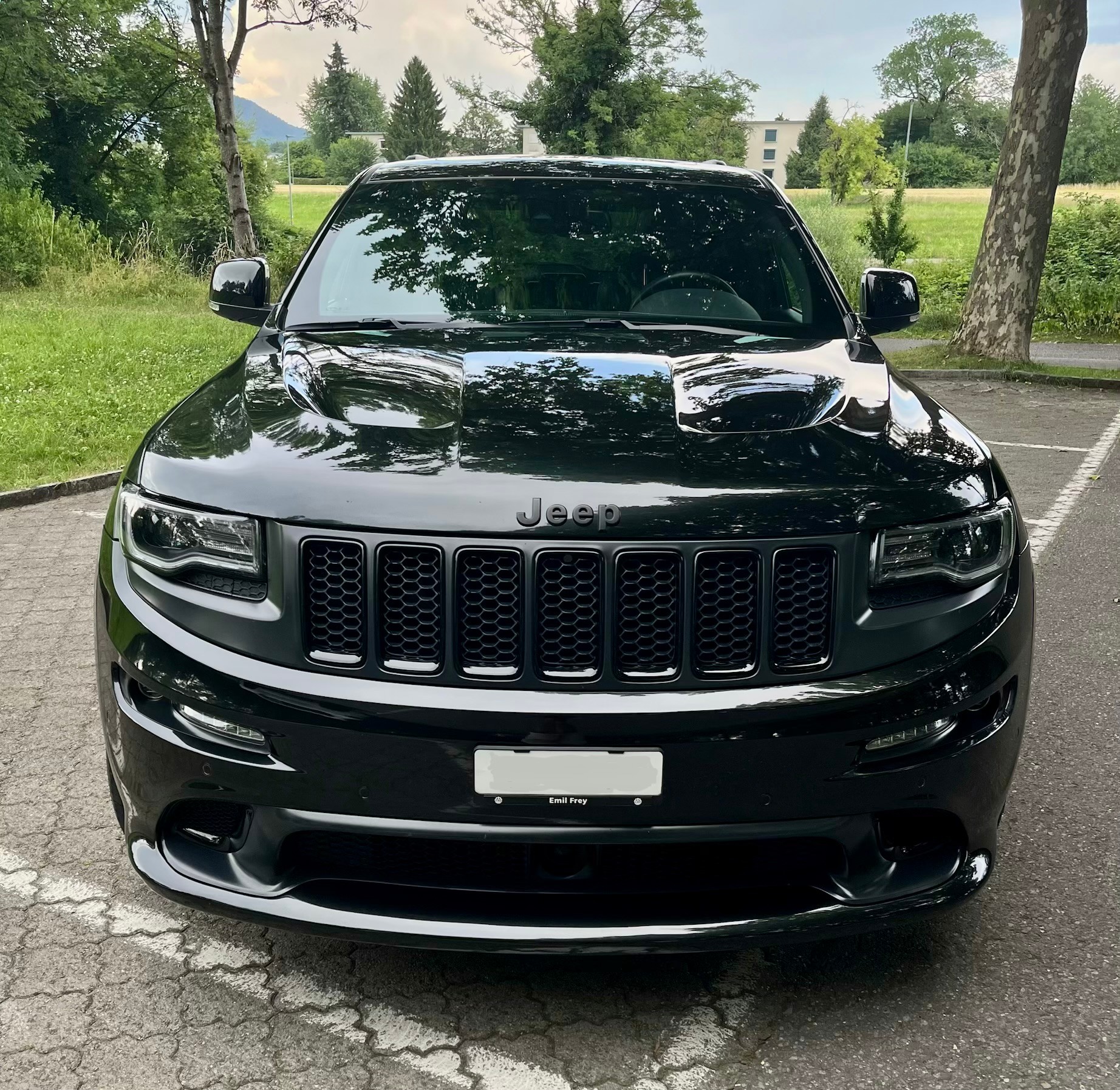 JEEP 6.4 V8 HEMI SRT8 Night-image-2