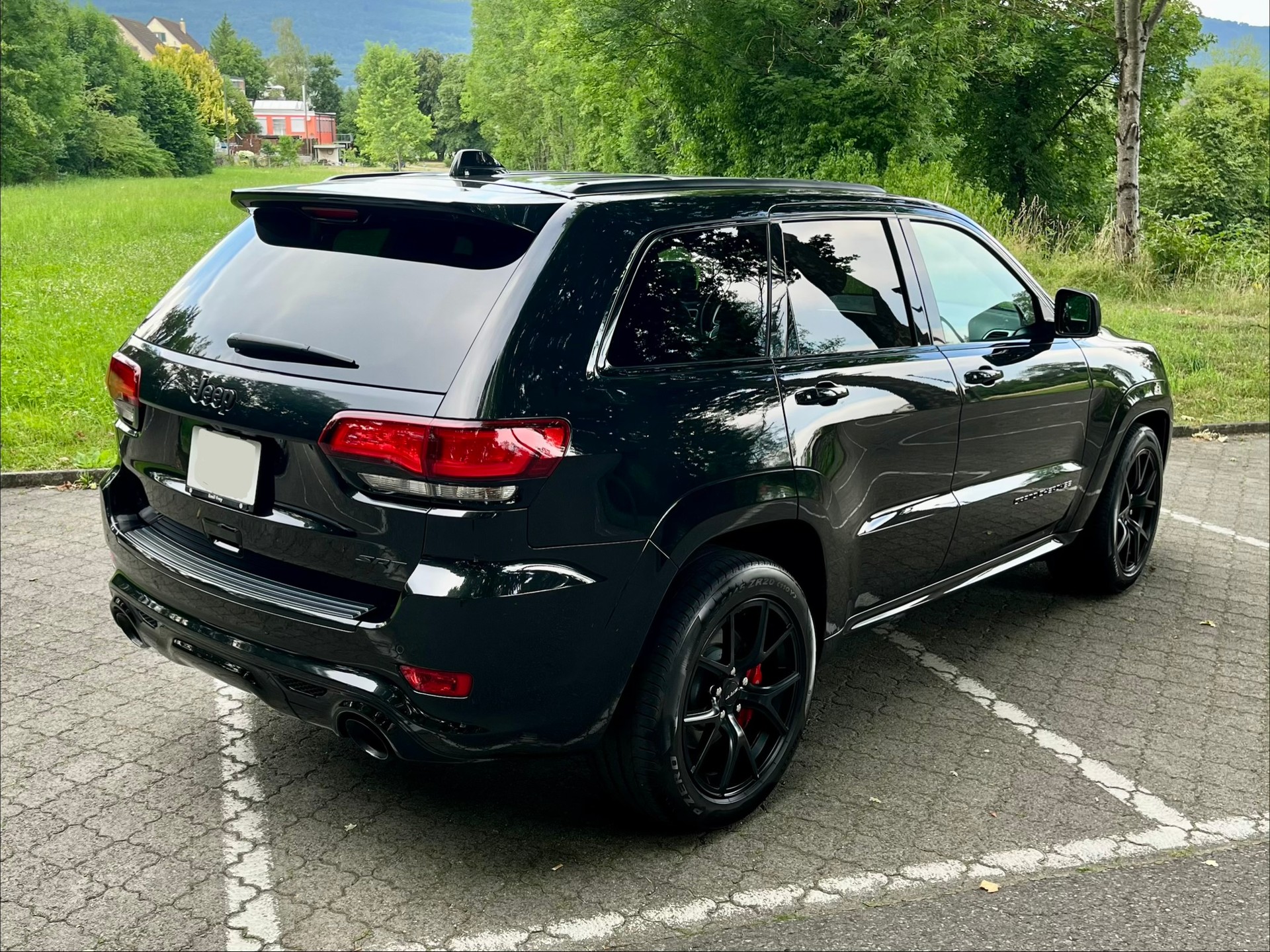 JEEP 6.4 V8 HEMI SRT8 Night-image-1