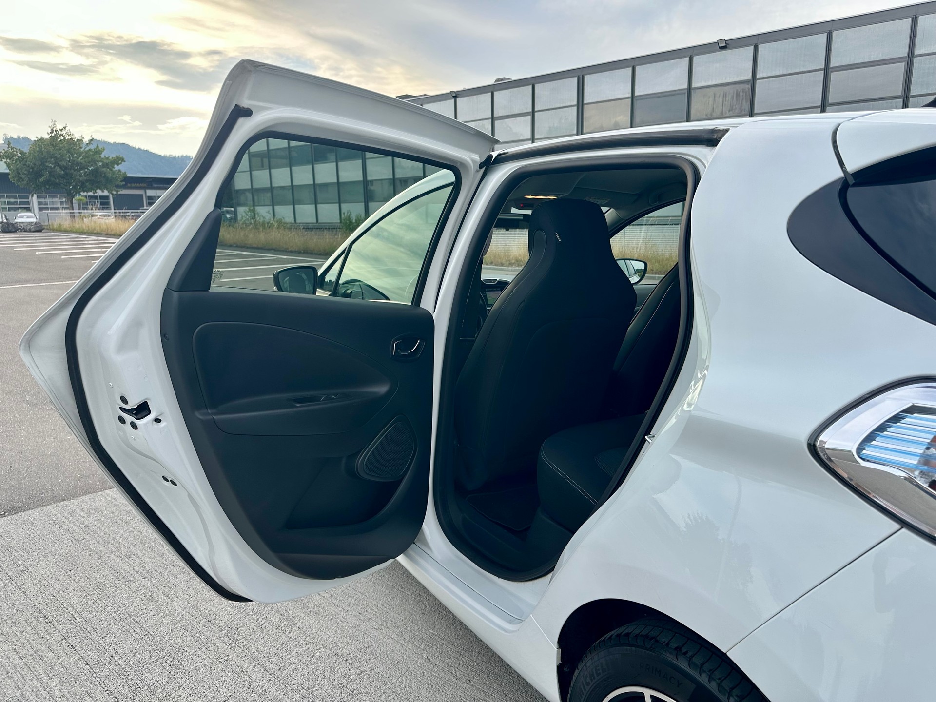 RENAULT R90 Intens-image-12