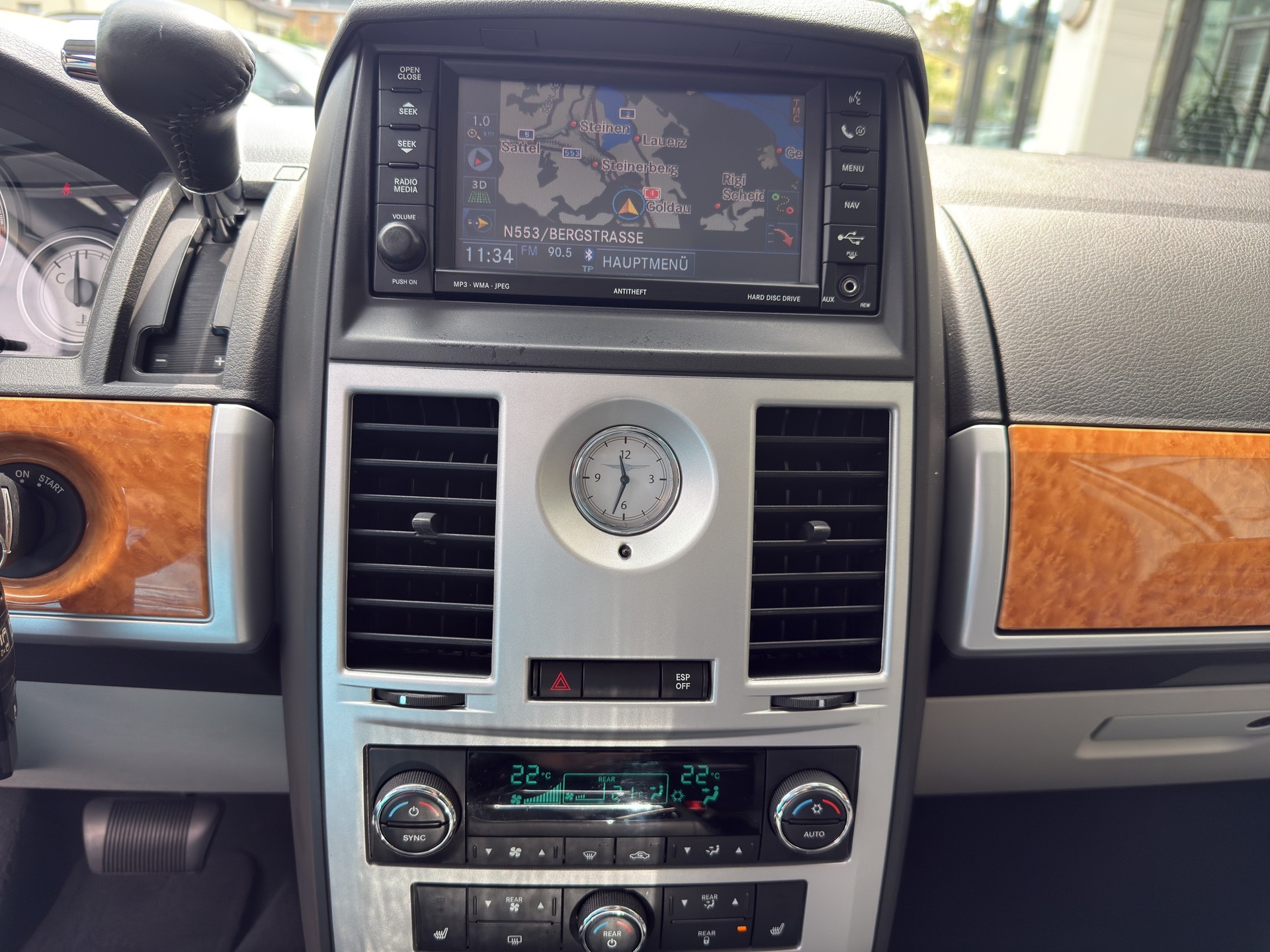 CHRYSLER Grand Voyager 3.8 Limited Automatic-image-14