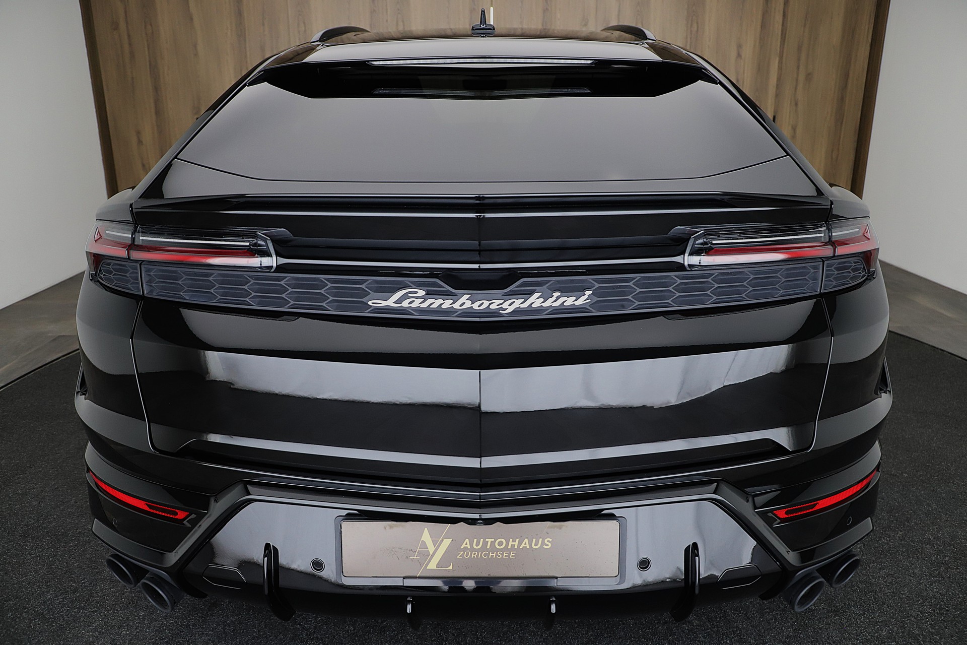 LAMBORGHINI Urus SE-image-3