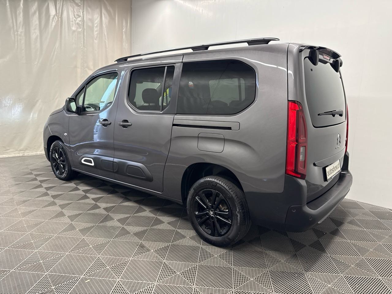 CITROEN Berlingo XL 1.5 BlueHDi 7 Plätze Feel PackEAT8-showroom-element-1