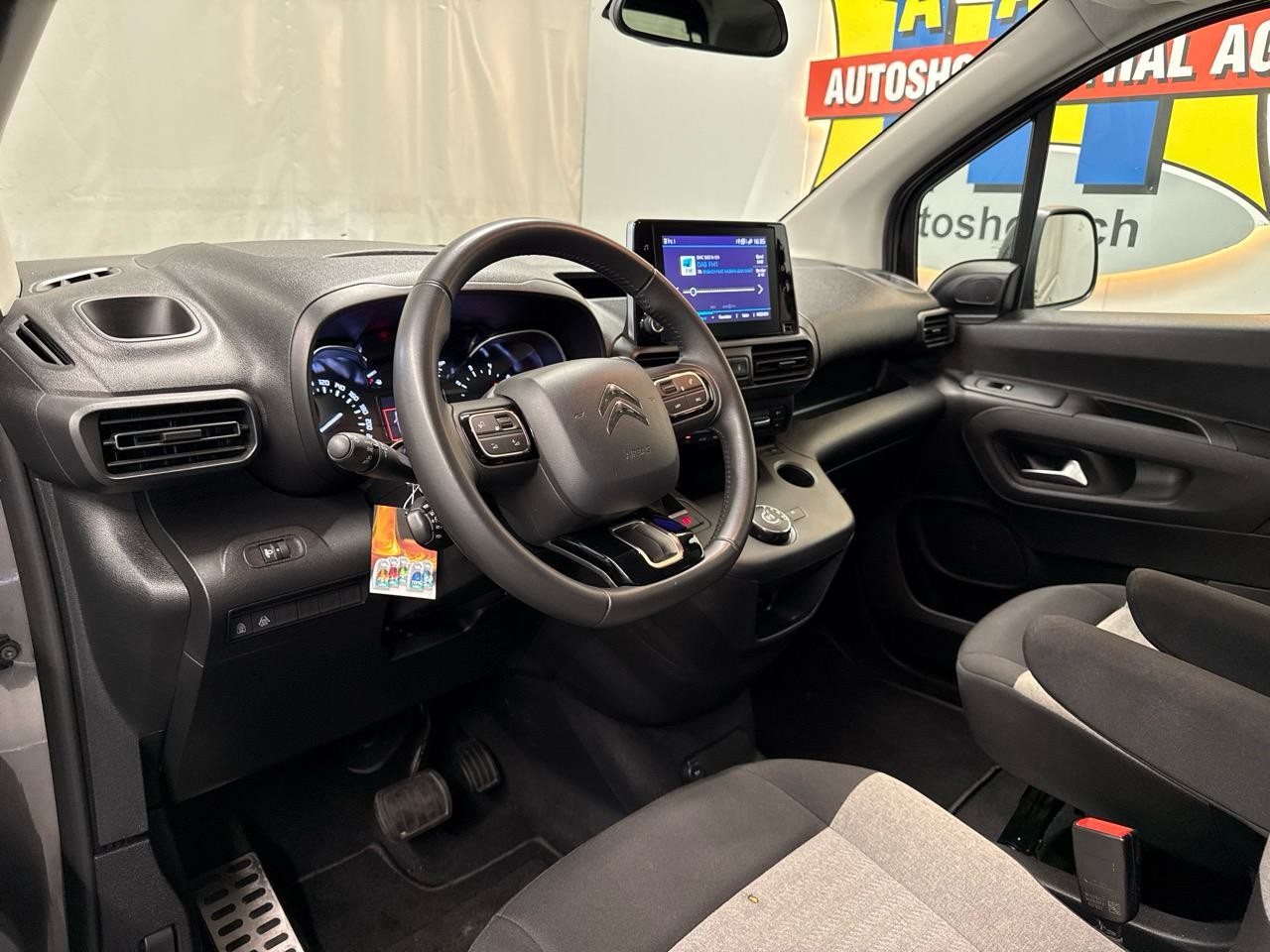 CITROEN Berlingo XL 1.5 BlueHDi 7 Plätze Feel PackEAT8-showroom-element-2