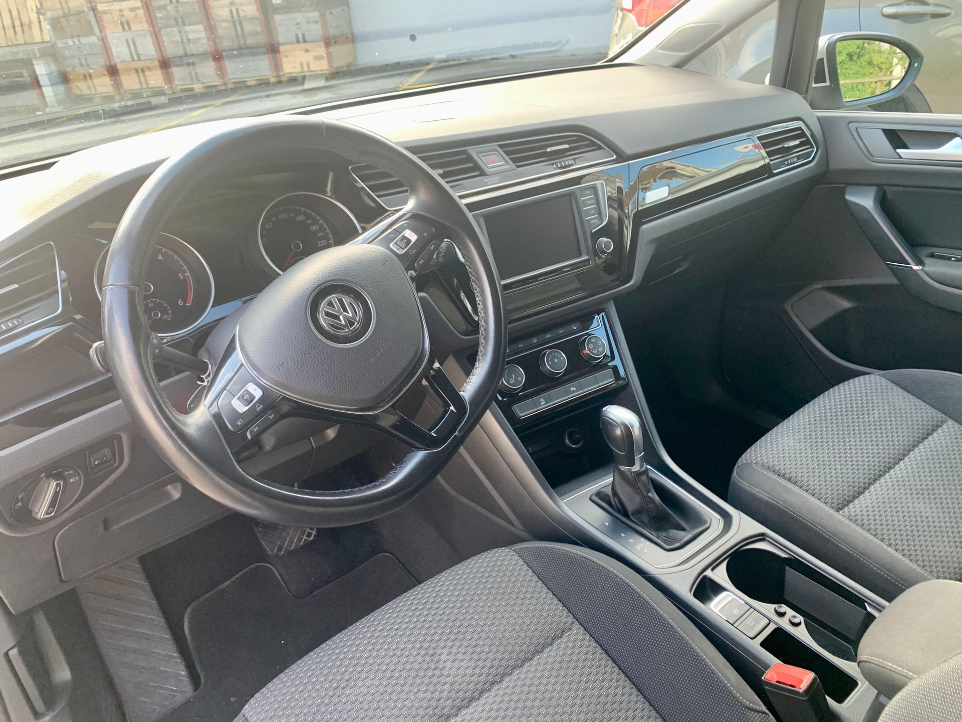 VW 1.6 TDI SCR Comfortline DSG-image-4