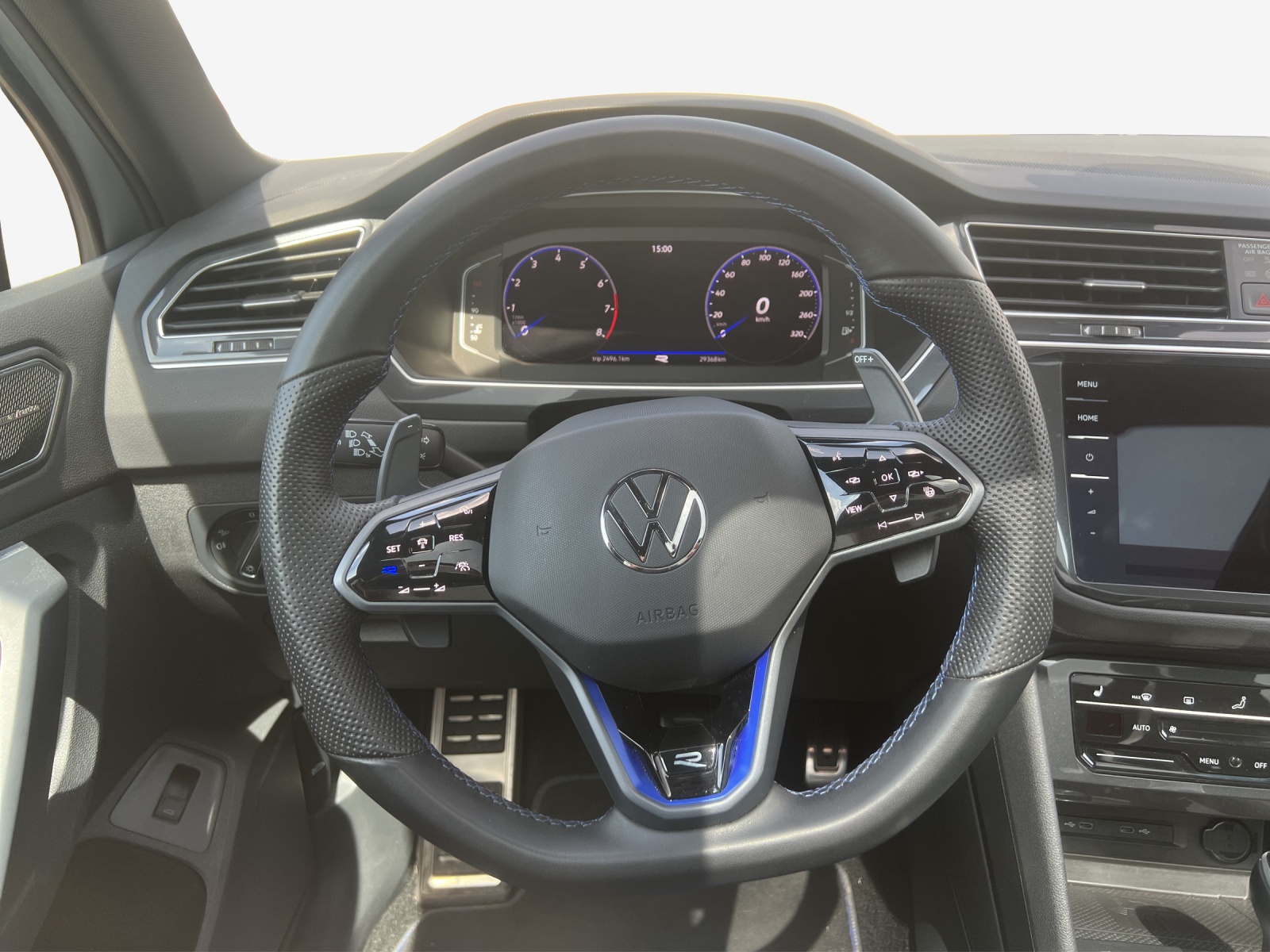 VW Tiguan 2.0TSI R 4Motion DSG-image-8