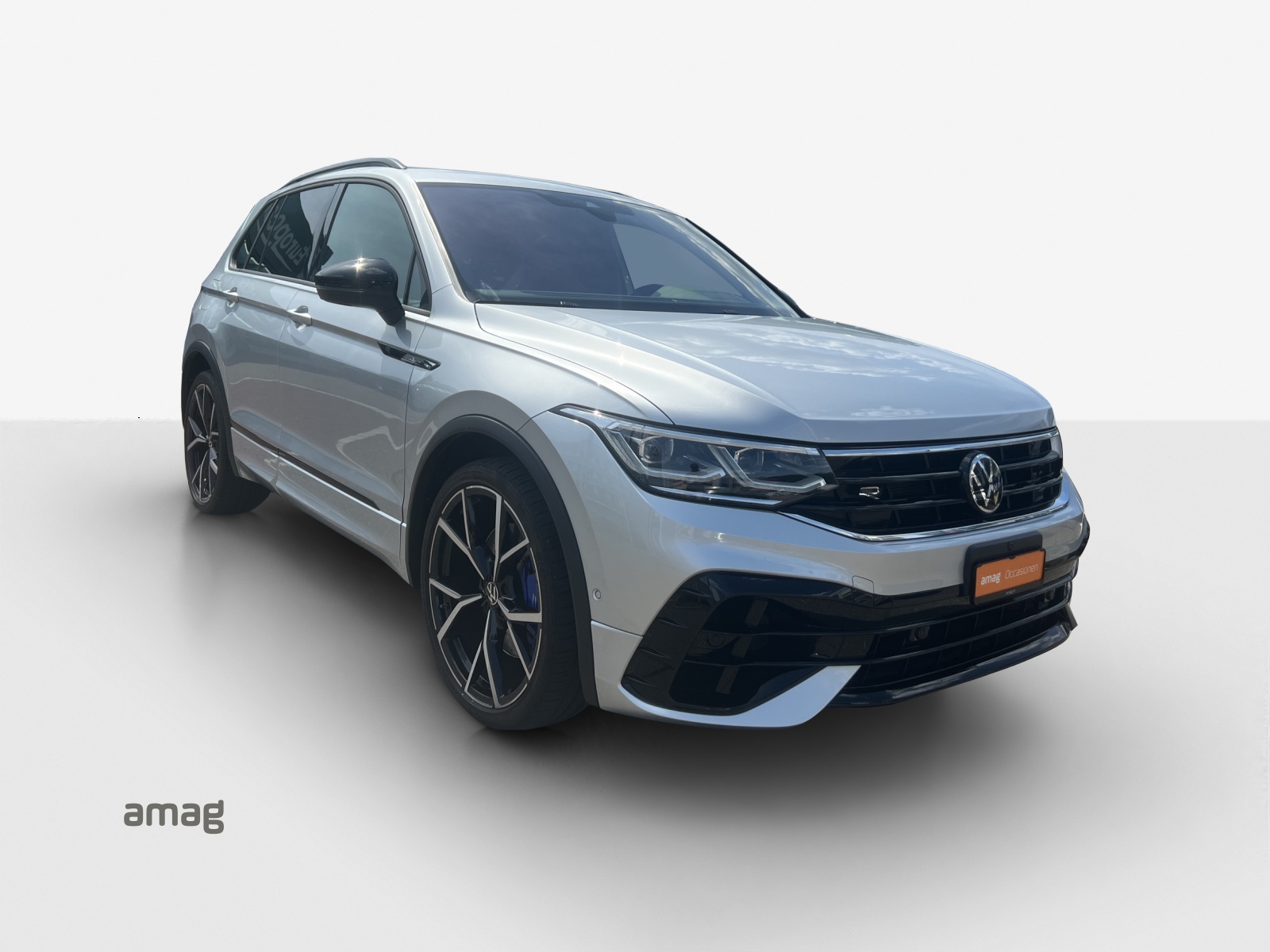 VW Tiguan 2.0TSI R 4Motion DSG-image-4