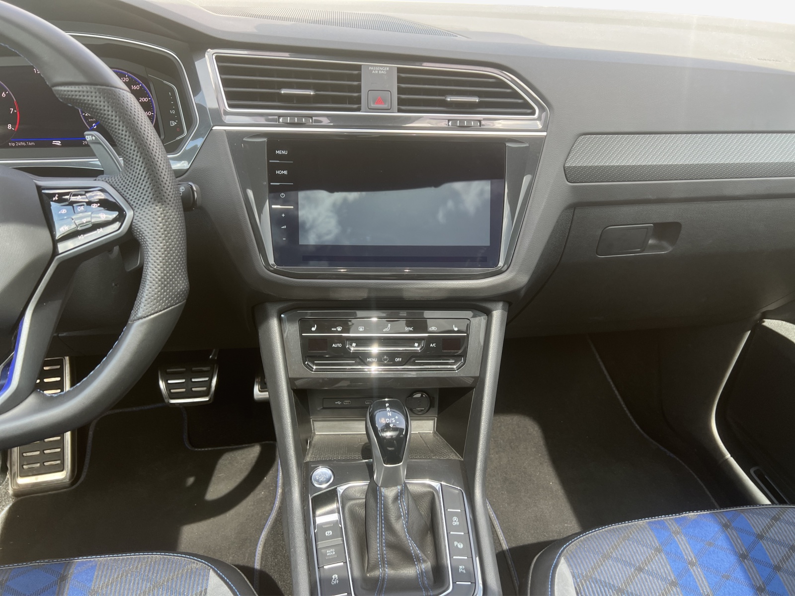 VW Tiguan 2.0TSI R 4Motion DSG-image-9