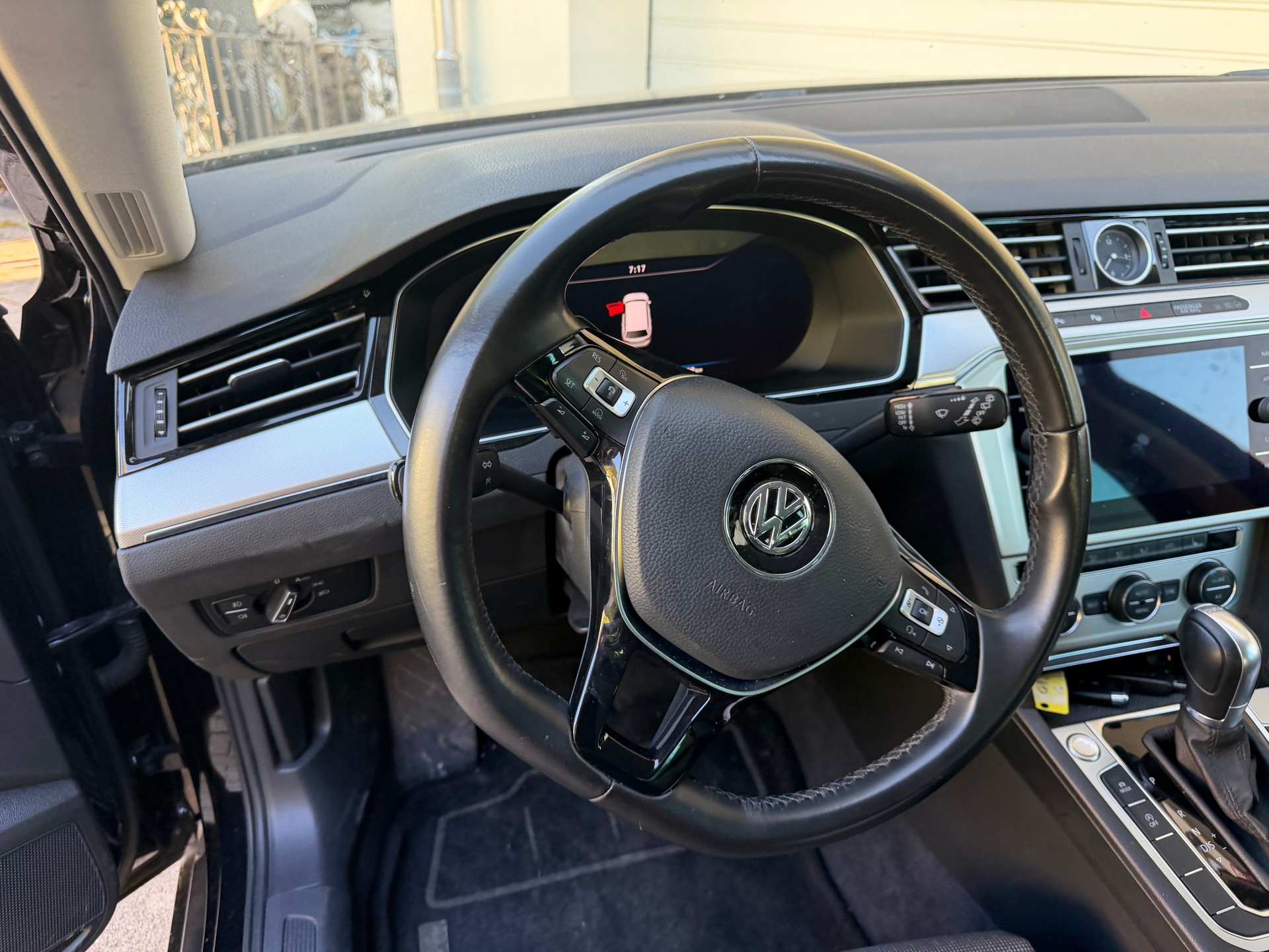VW Passat Variant 2.0 TDI SCR BMT Comfortline DSG-image-2