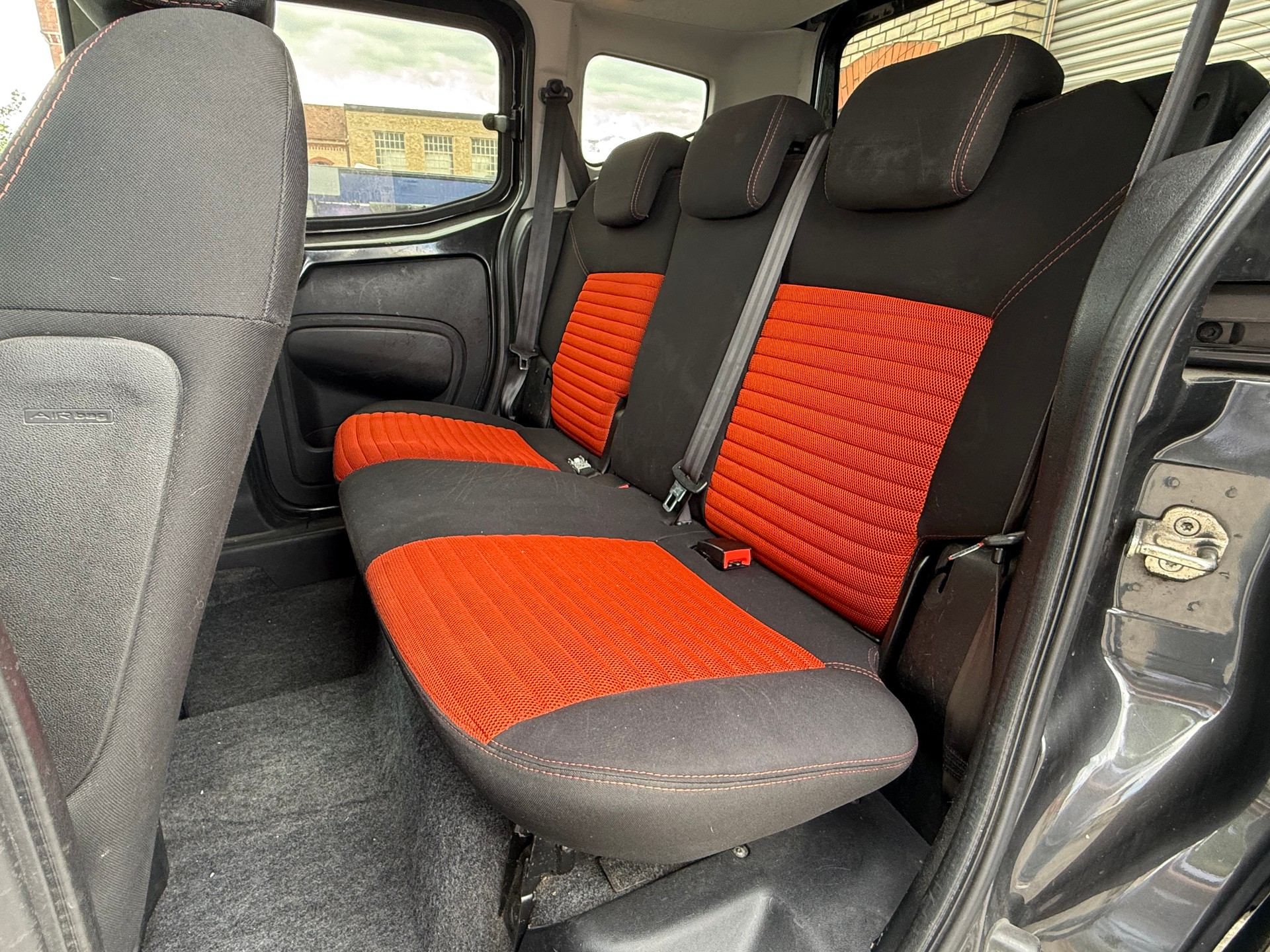 FIAT Qubo 1.3 JTD Trekking-image-13