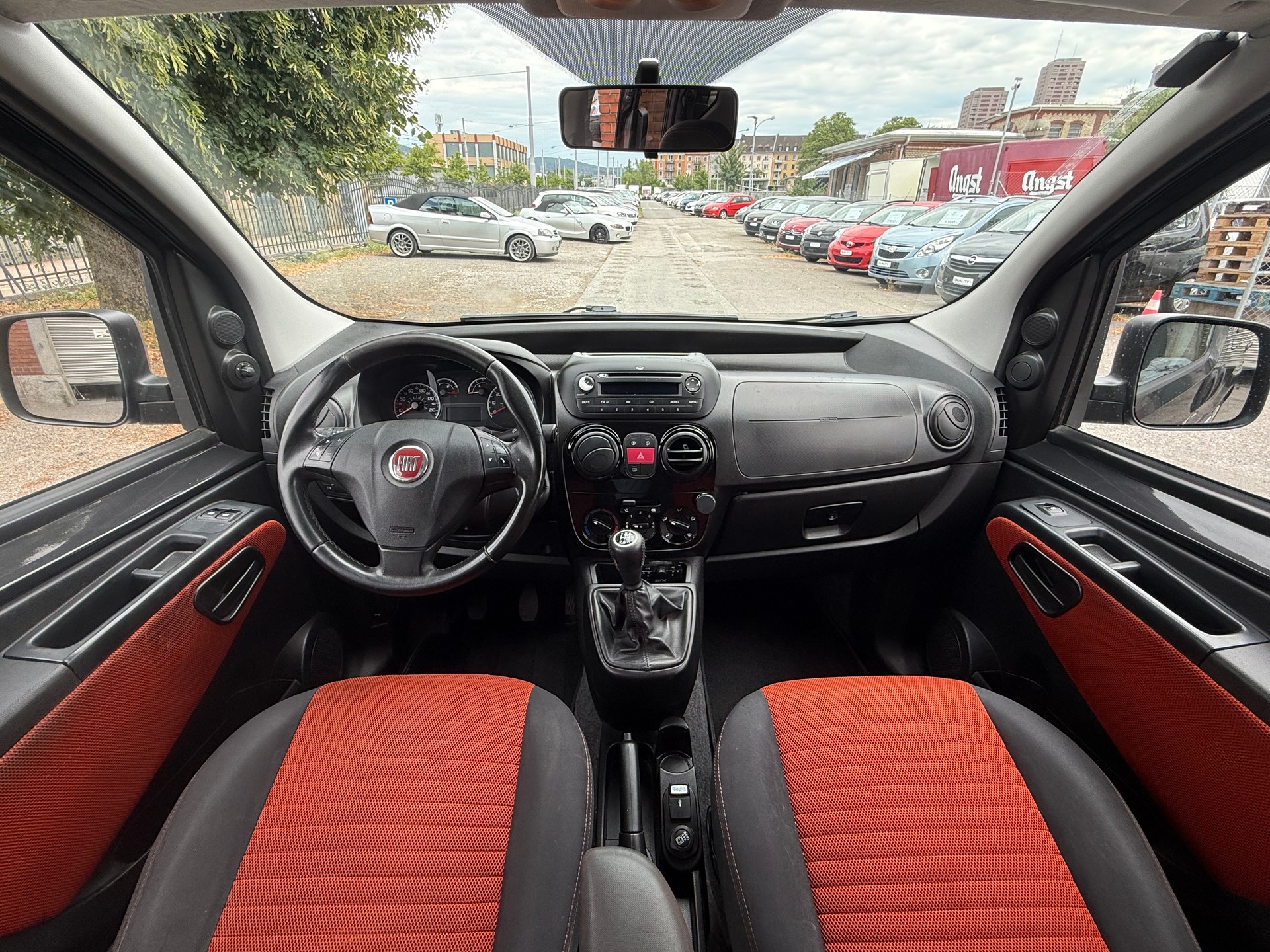 FIAT Qubo 1.3 JTD Trekking-image-9