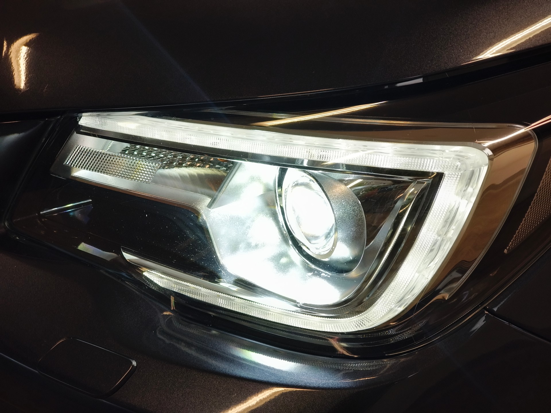 SUBARU Forester 2.0D Luxury Lineatronic-image-2