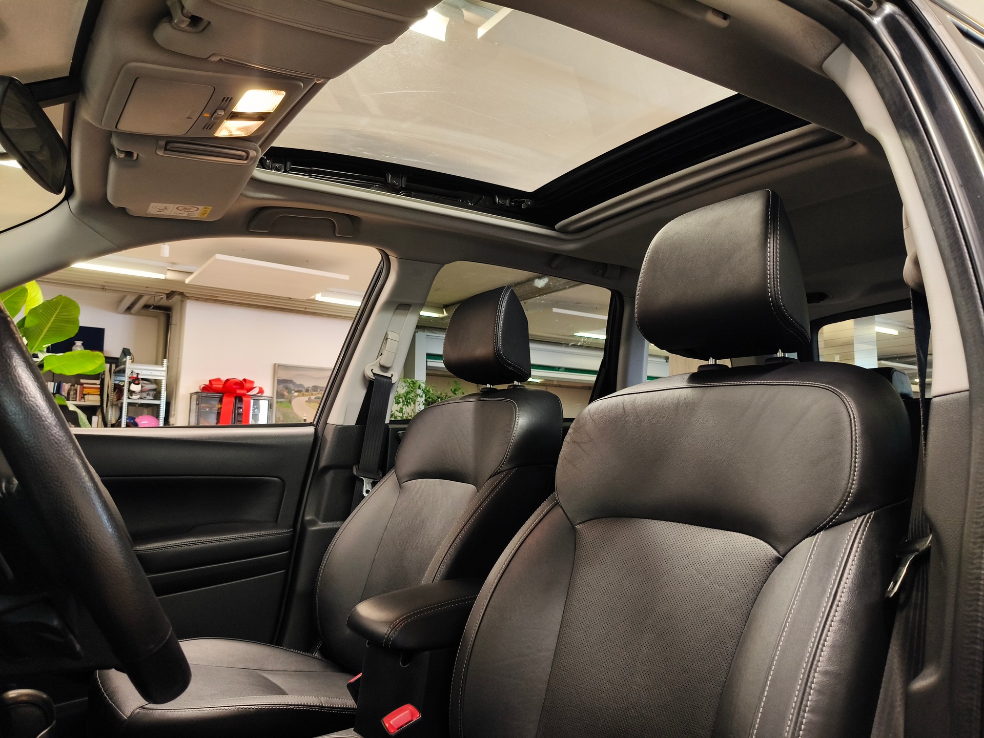 SUBARU Forester 2.0D Luxury Lineatronic-image-18