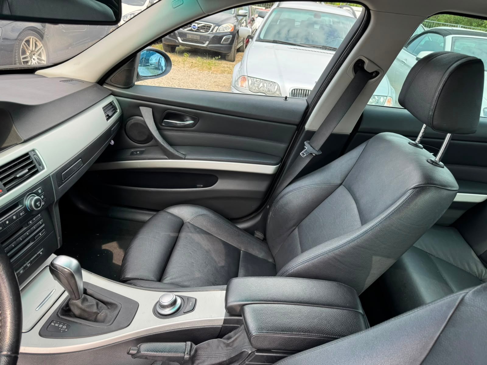 BMW 335xi Steptronic-image-12