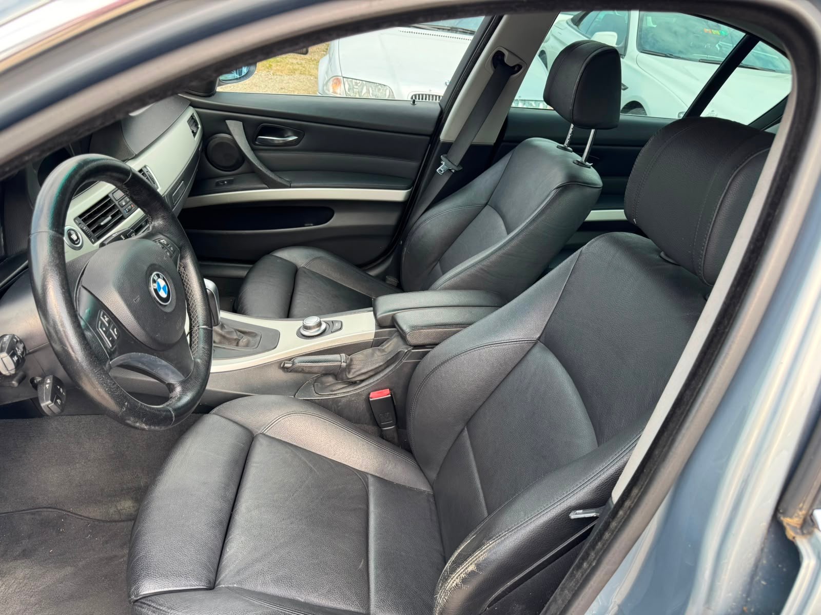 BMW 335xi Steptronic-image-14