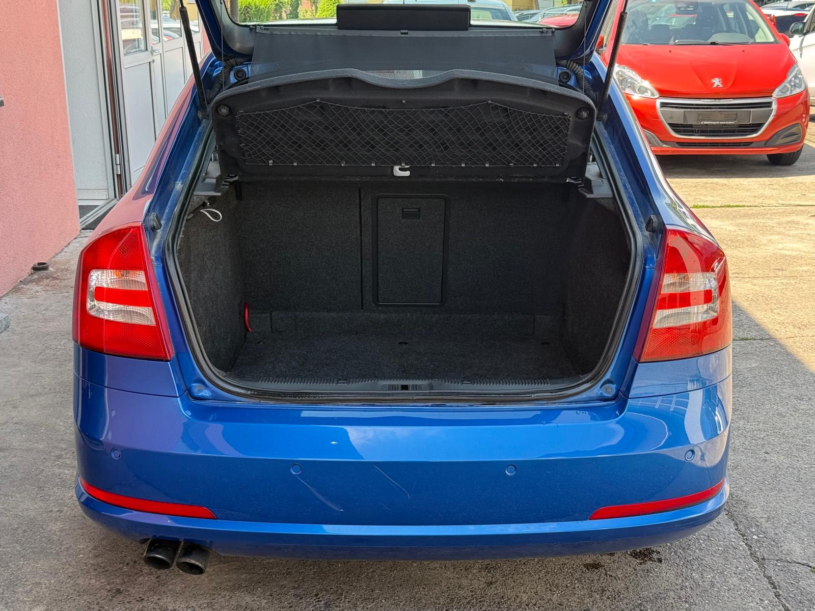 SKODA Octavia 2.0 Turbo FSI RS-image-5