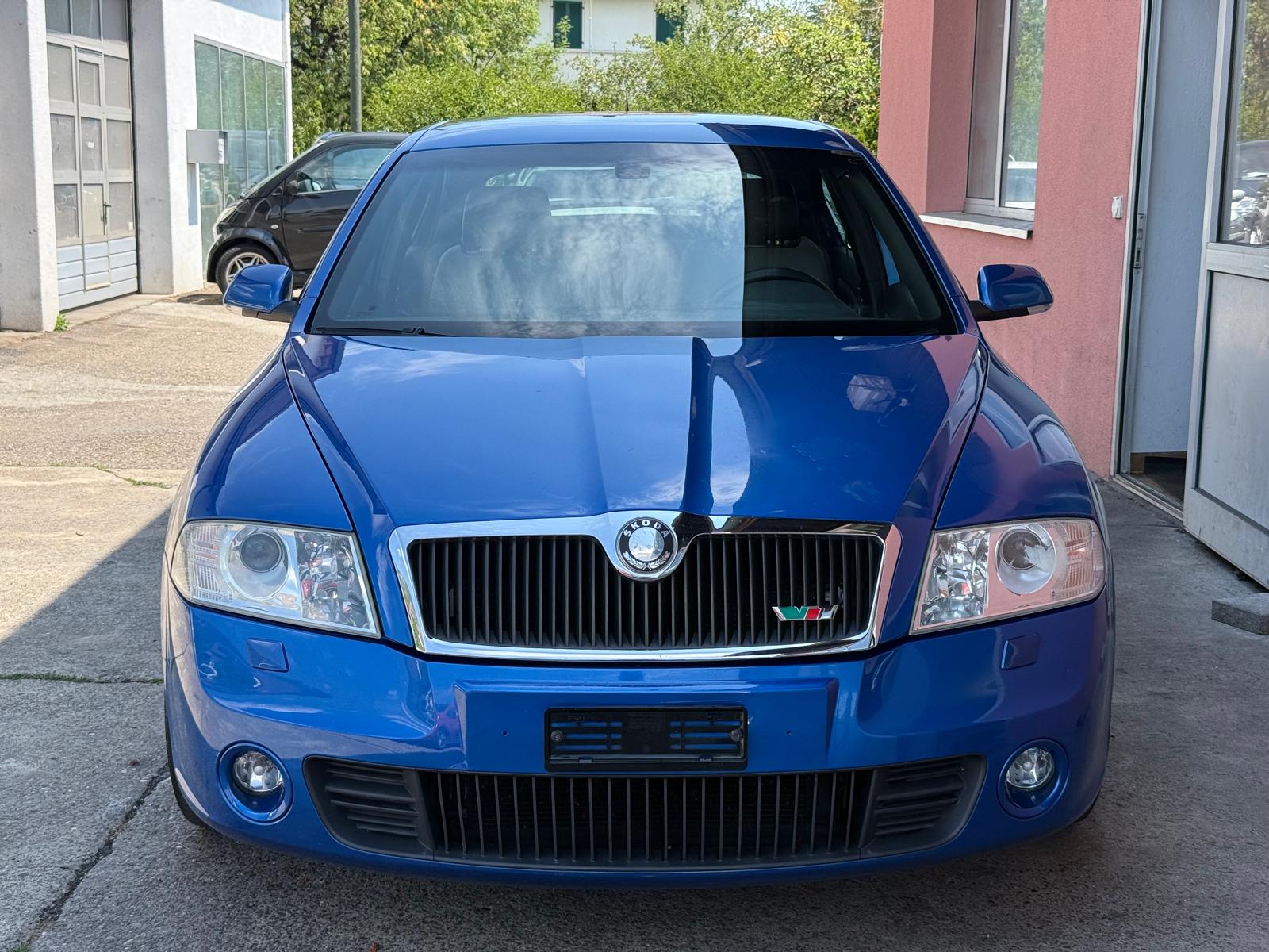 SKODA Octavia 2.0 Turbo FSI RS-image-1