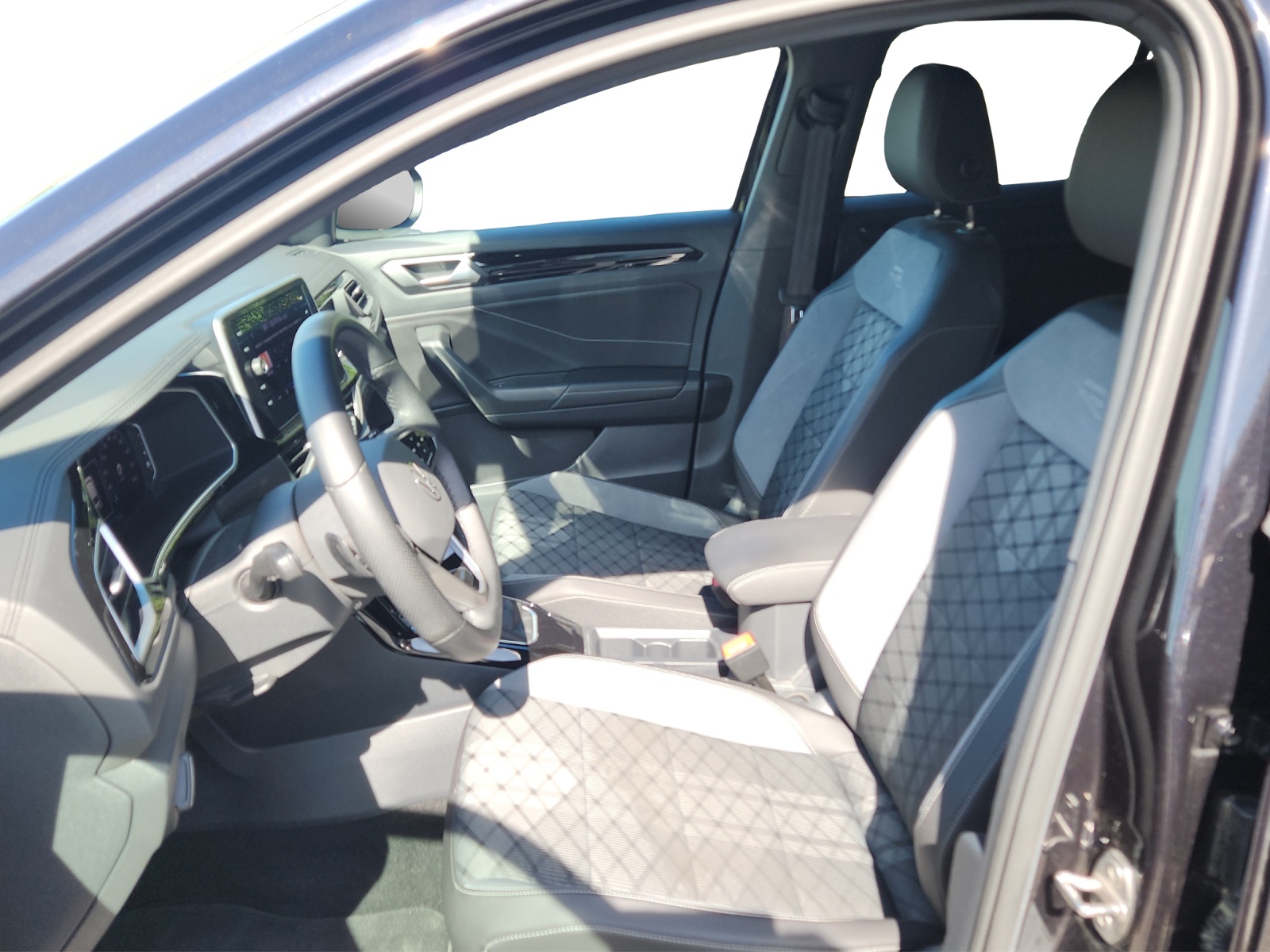 VW T-Roc 1.5 TSI EVO R-Line DSG-image-8