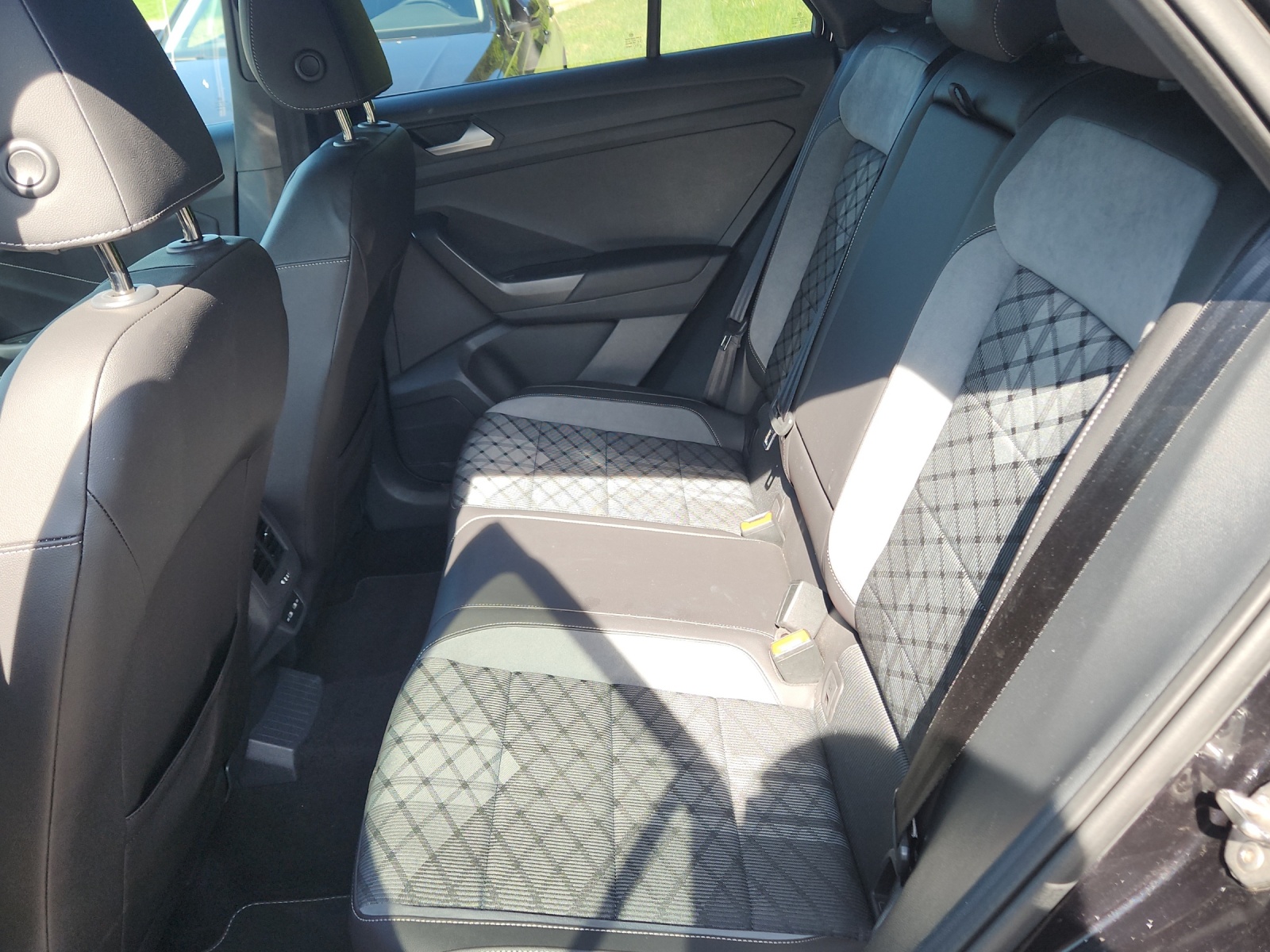 VW T-Roc 1.5 TSI EVO R-Line DSG-image-15
