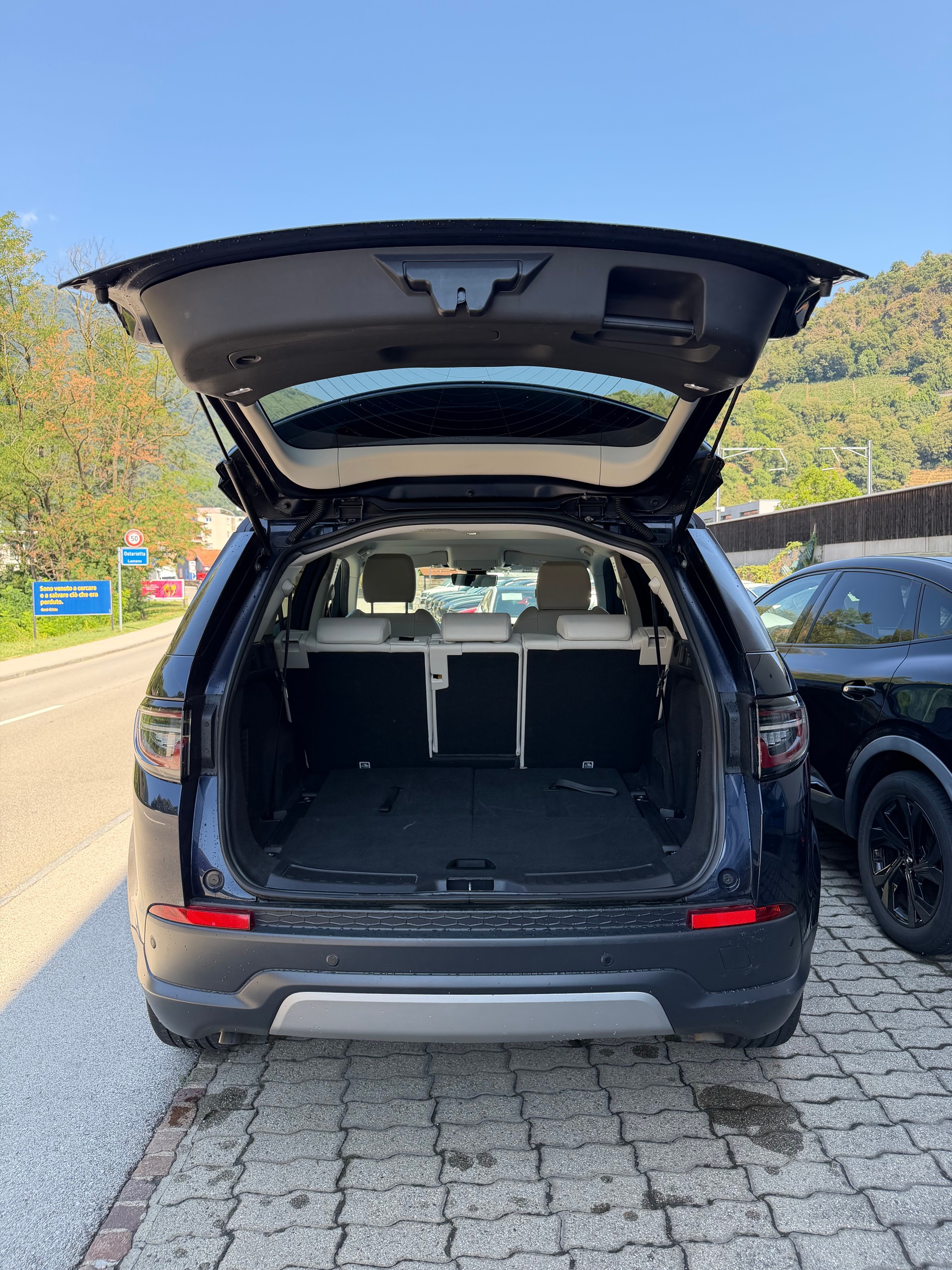 LAND ROVER Discovery Sport P200 2.0 Si4 MHEV S AT9-image-7