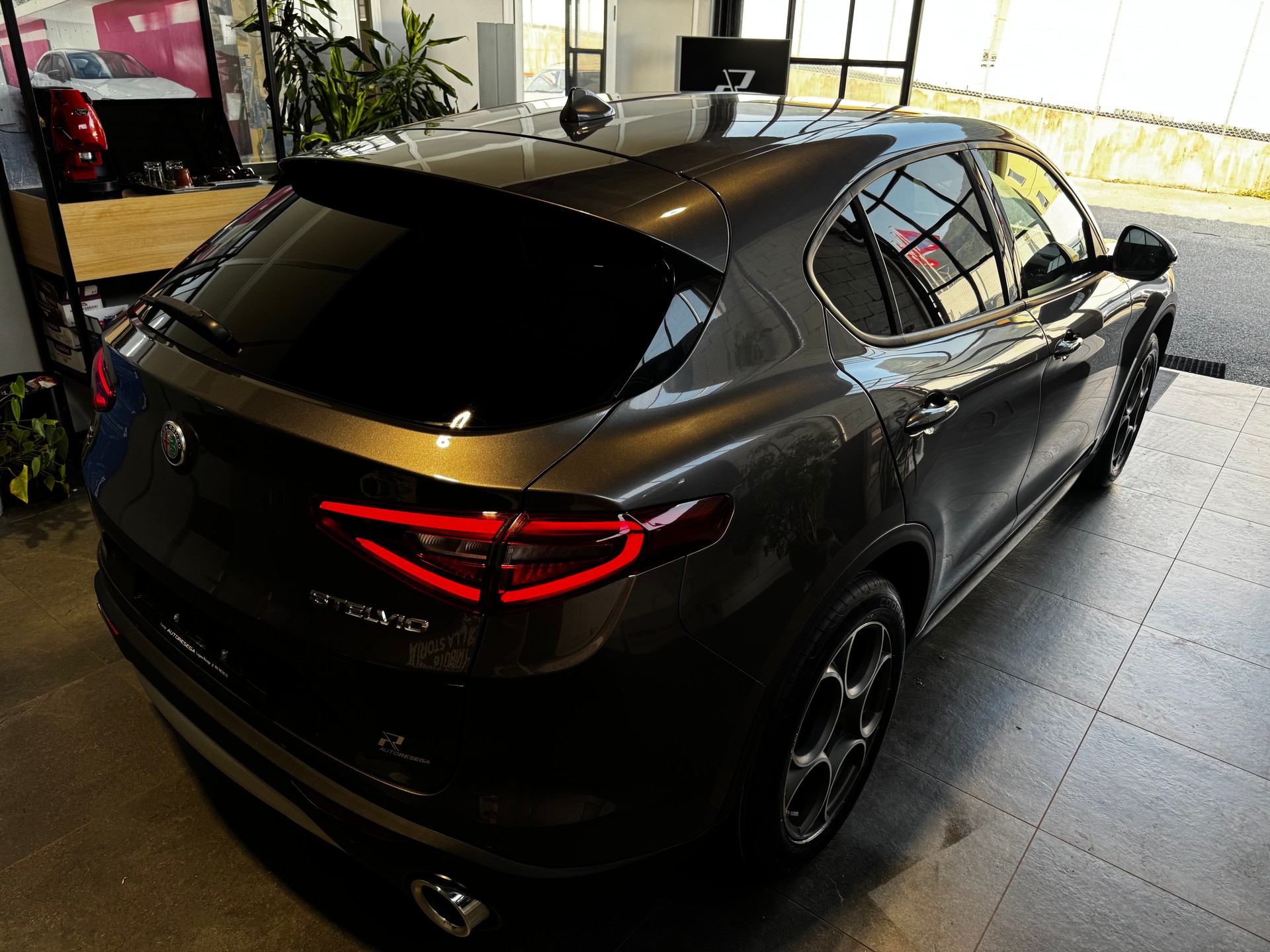 ALFA ROMEO Stelvio 2.0 Super Q4 Automatic-image-3