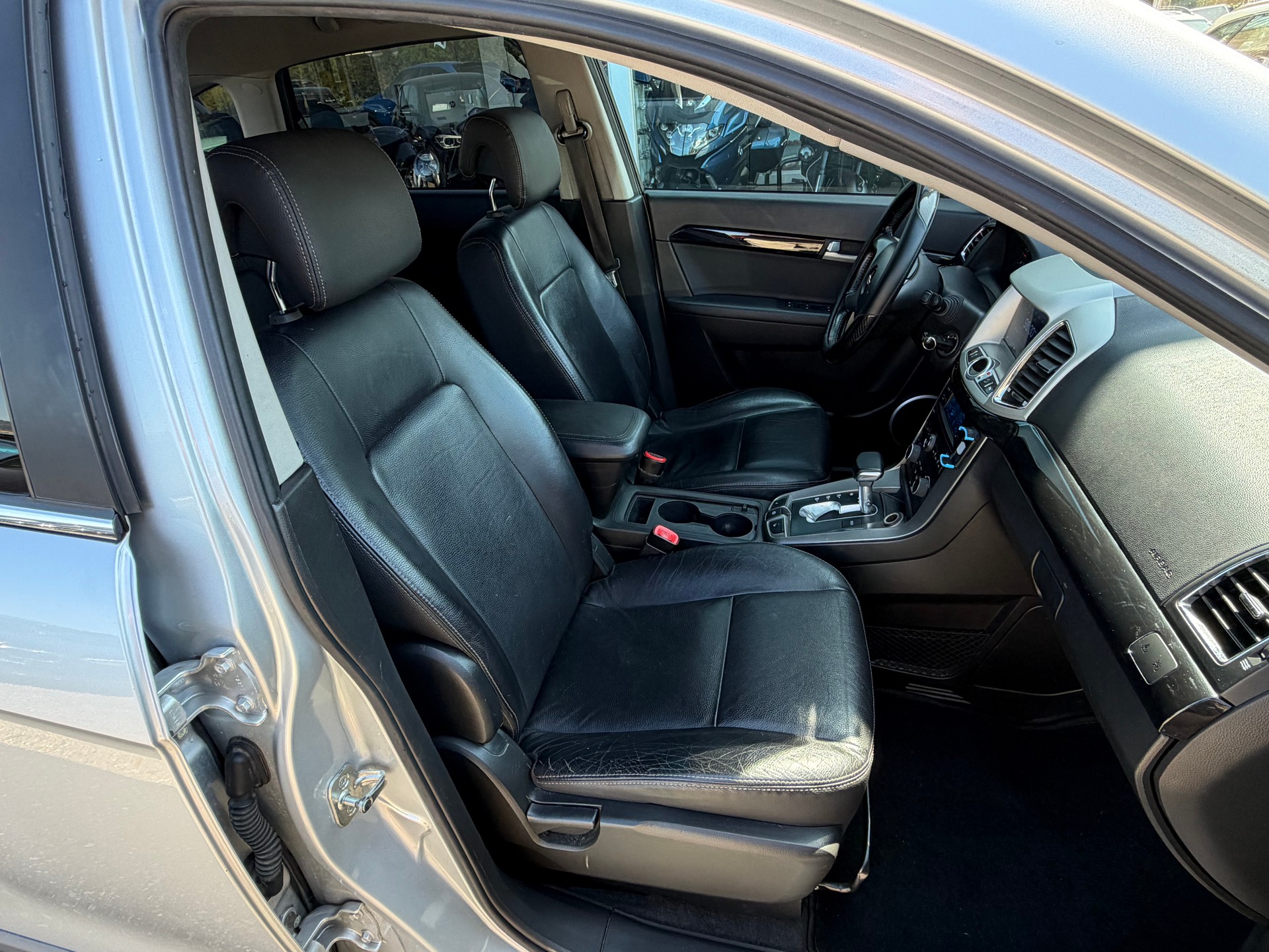 CHEVROLET Captiva 2.2 VCDi LTZ 4WD Automatic-image-9