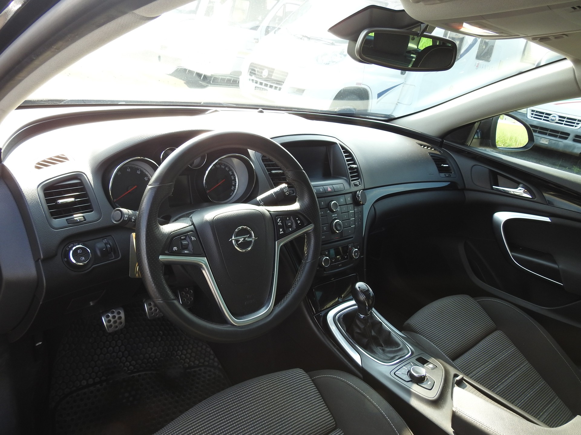 OPEL Insignia Sports Tourer 1.6 Turbo Cosmo-image-11