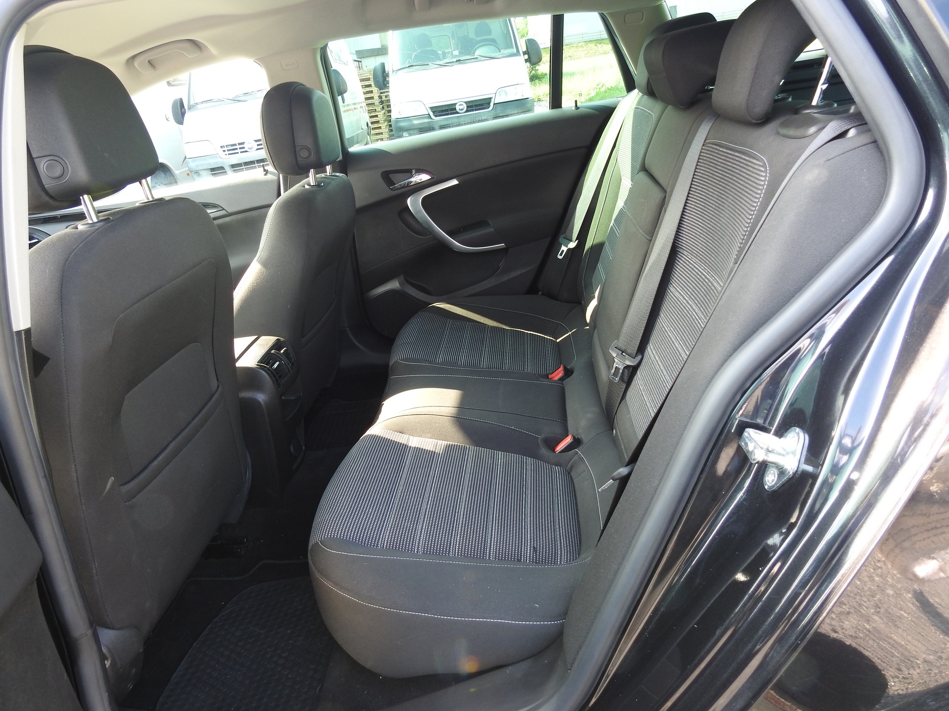 OPEL Insignia Sports Tourer 1.6 Turbo Cosmo-image-13