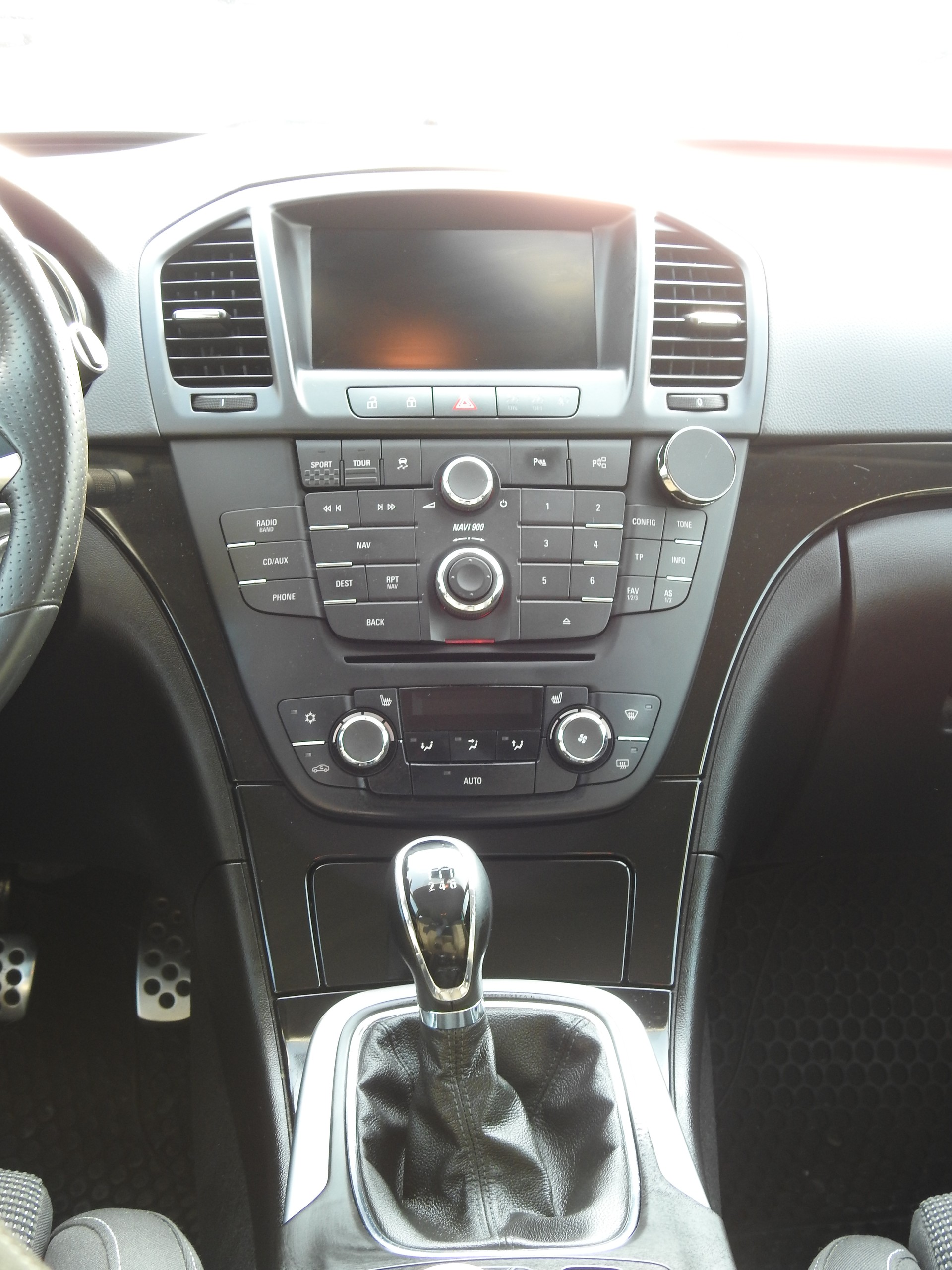 OPEL Insignia Sports Tourer 1.6 Turbo Cosmo-image-16