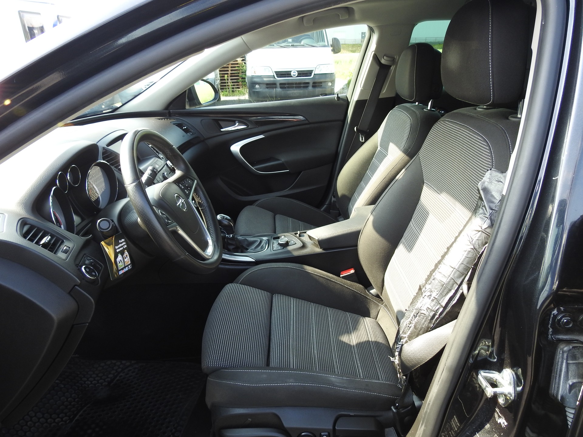 OPEL Insignia Sports Tourer 1.6 Turbo Cosmo-image-12