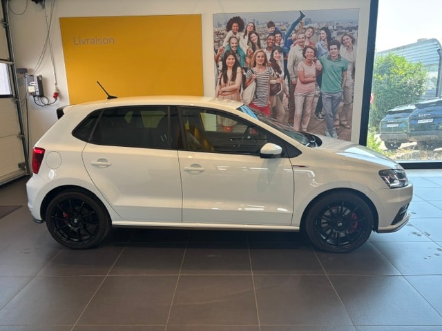 VW Polo 1.8 TSI GTI-image-1