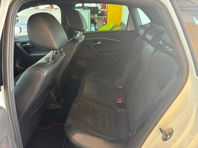 VW Polo 1.8 TSI GTI-image-12