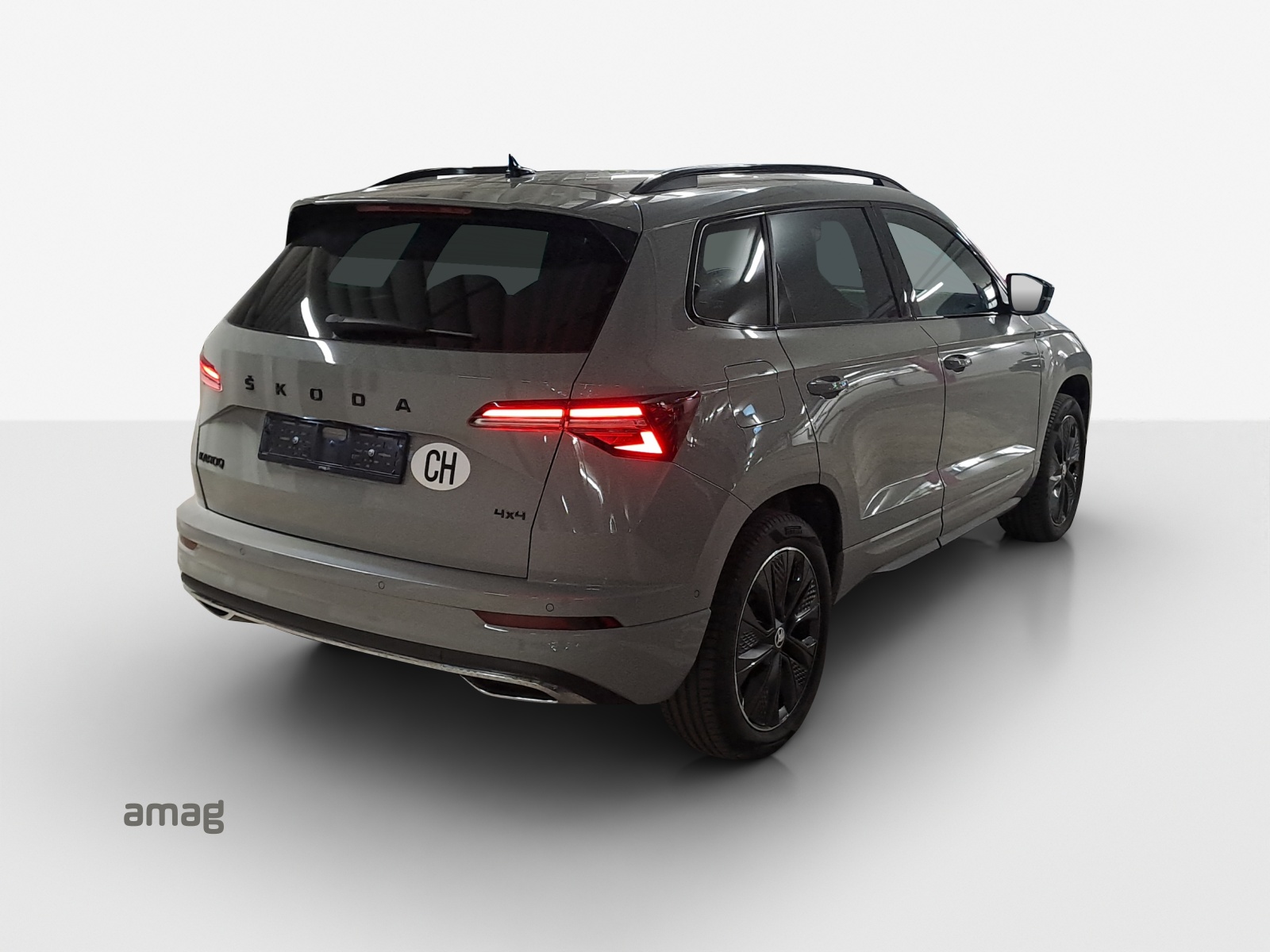 SKODA Karoq 2.0 TSI SportLine 4x4 DSG-image-4