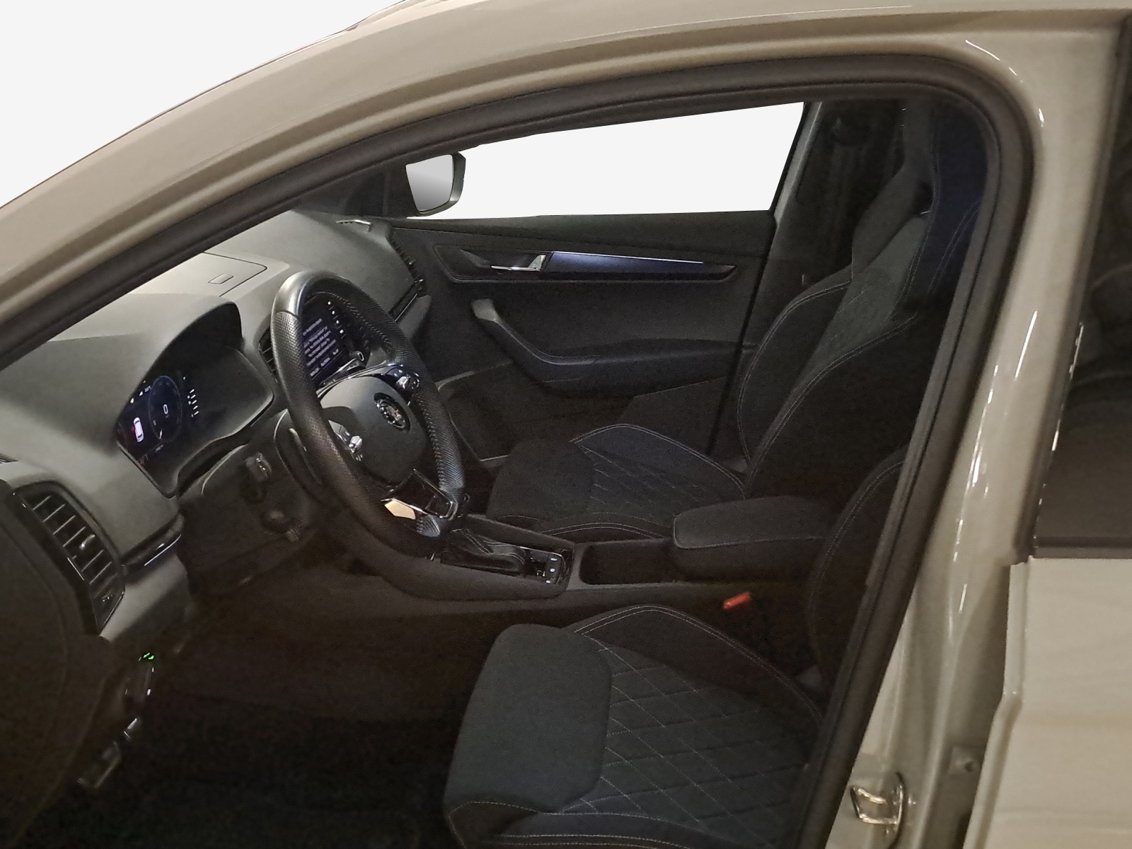 SKODA Karoq 2.0 TSI SportLine 4x4 DSG-image-7