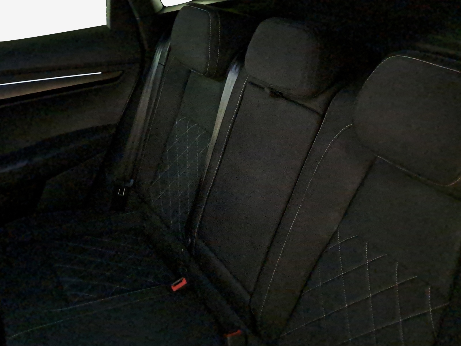 SKODA Karoq 2.0 TSI SportLine 4x4 DSG-image-11