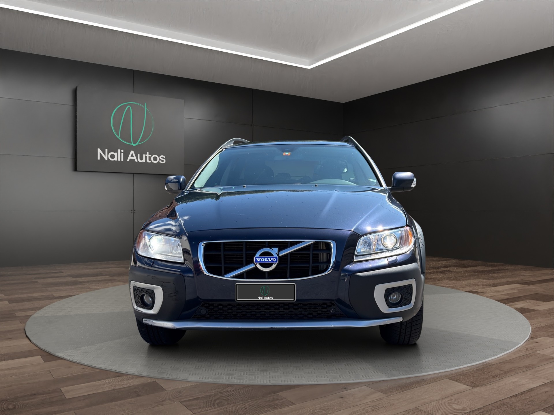 VOLVO XC70 D5 AWD Summum Geartronic-showroom-element-2