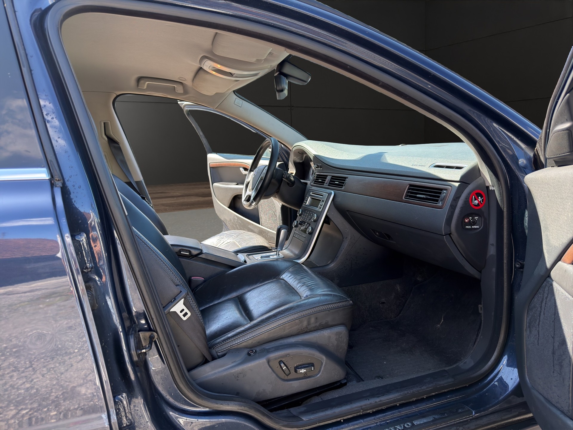 VOLVO XC70 D5 AWD Summum Geartronic-image-9