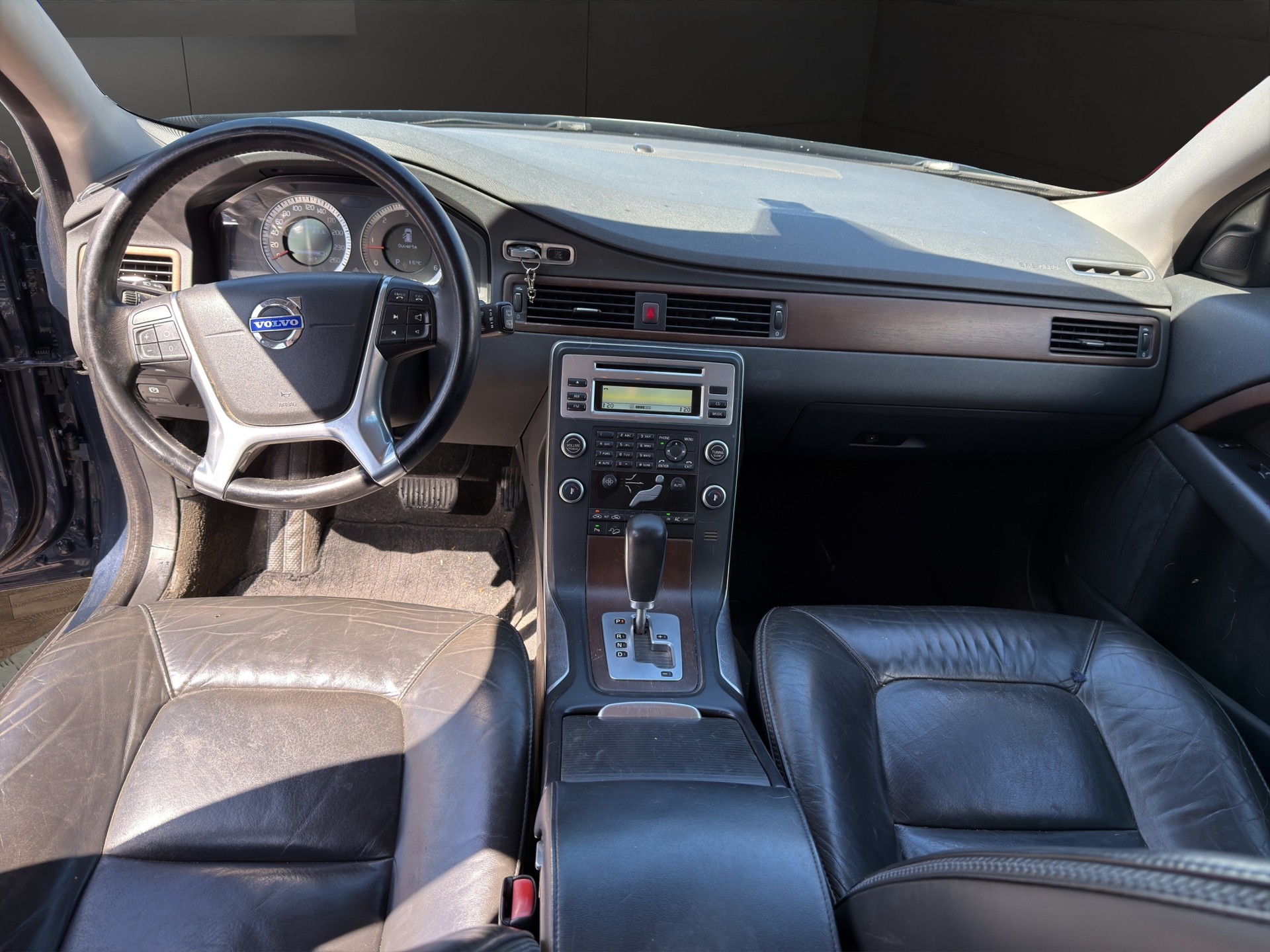 VOLVO XC70 D5 AWD Summum Geartronic-image-10