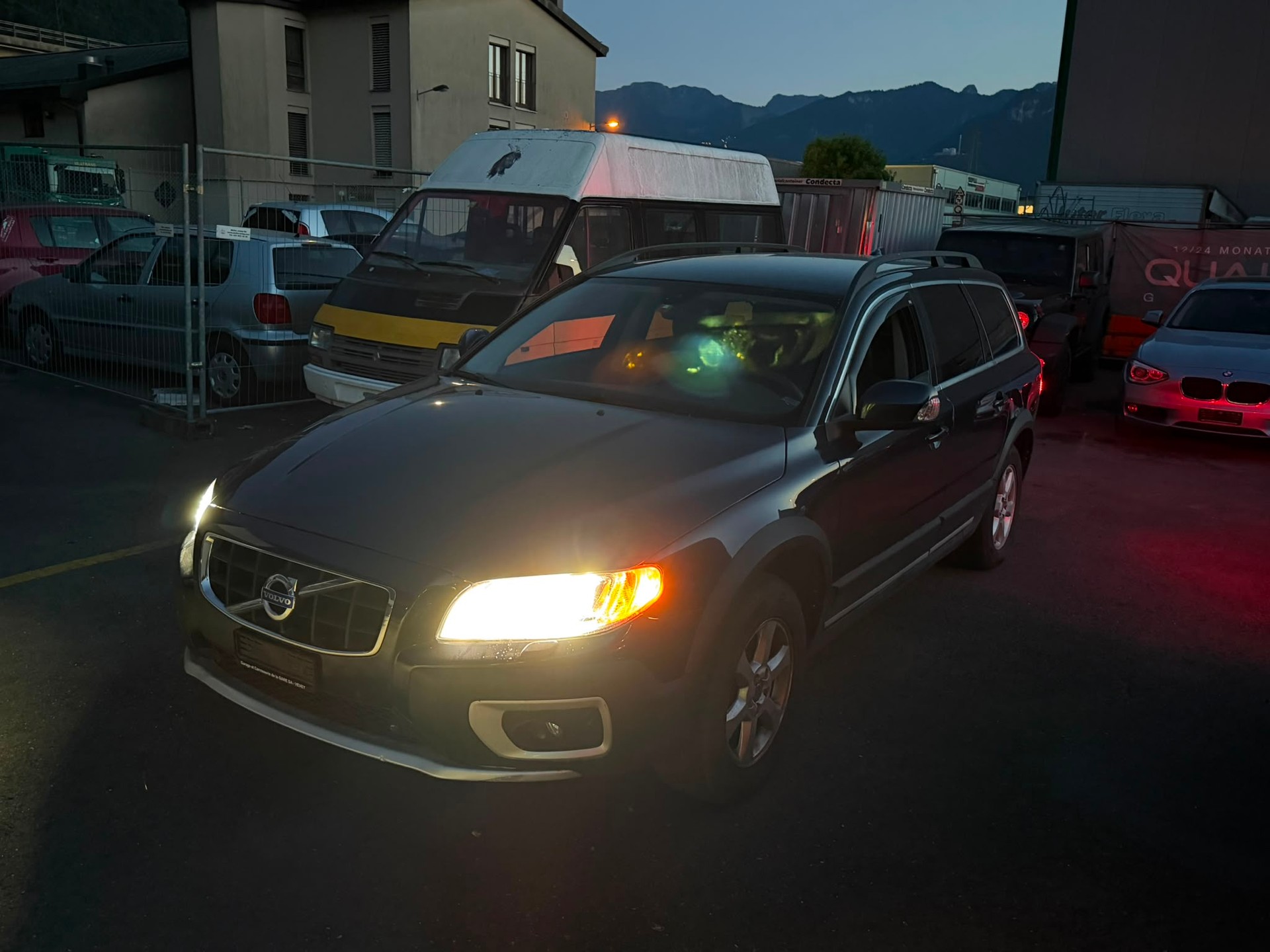 VOLVO XC70 D5 AWD Summum Geartronic-showroom-element-2