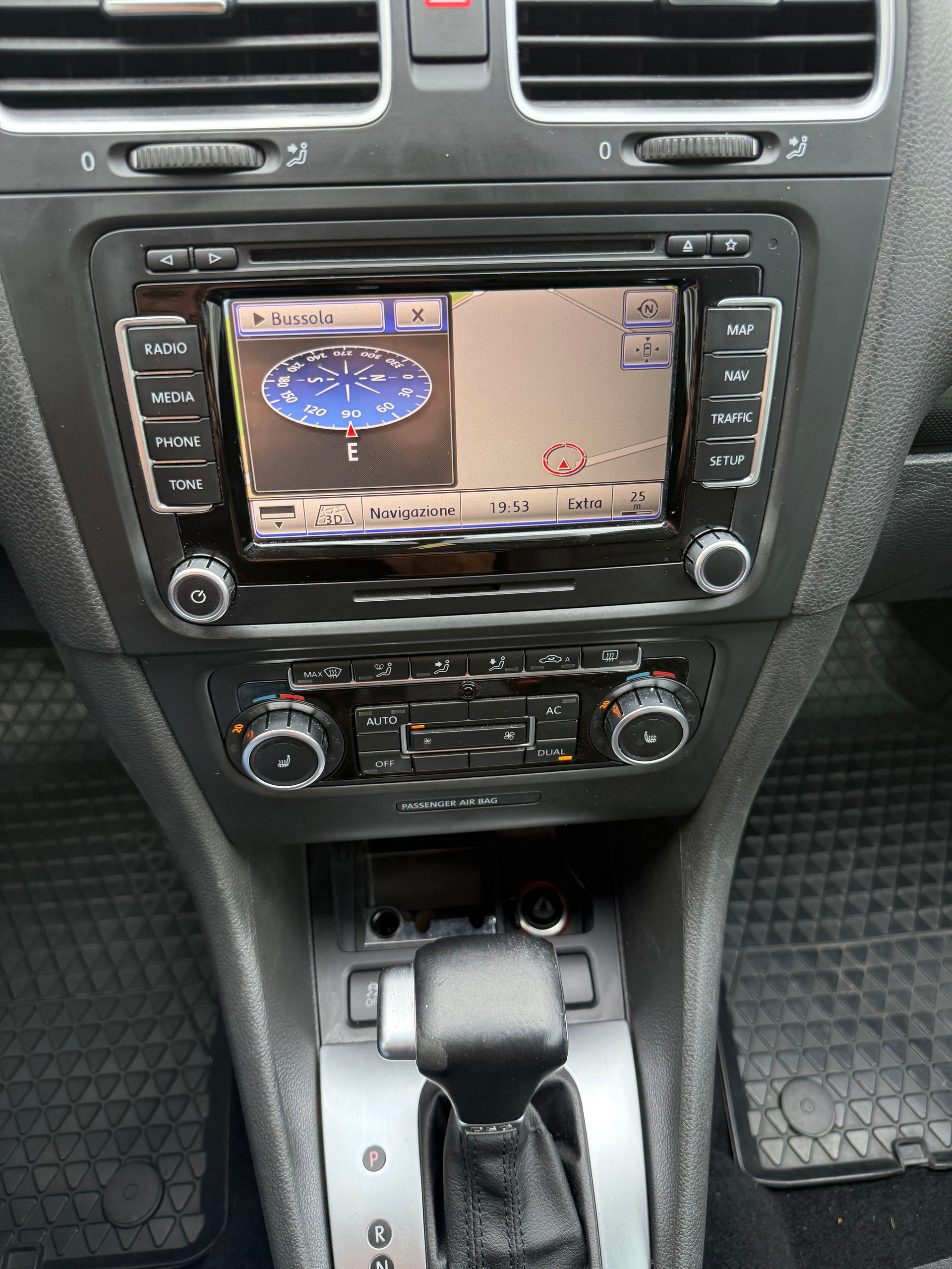 VW Golf 1.4 TSI Comfortline DSG-image-9