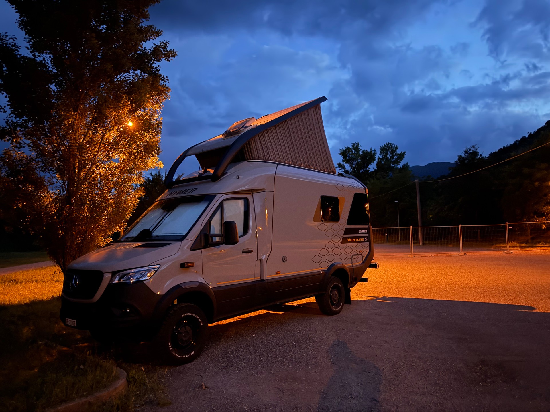 MERCEDES-BENZ Sprinter 419 CDI Hymer Venture S-image-8