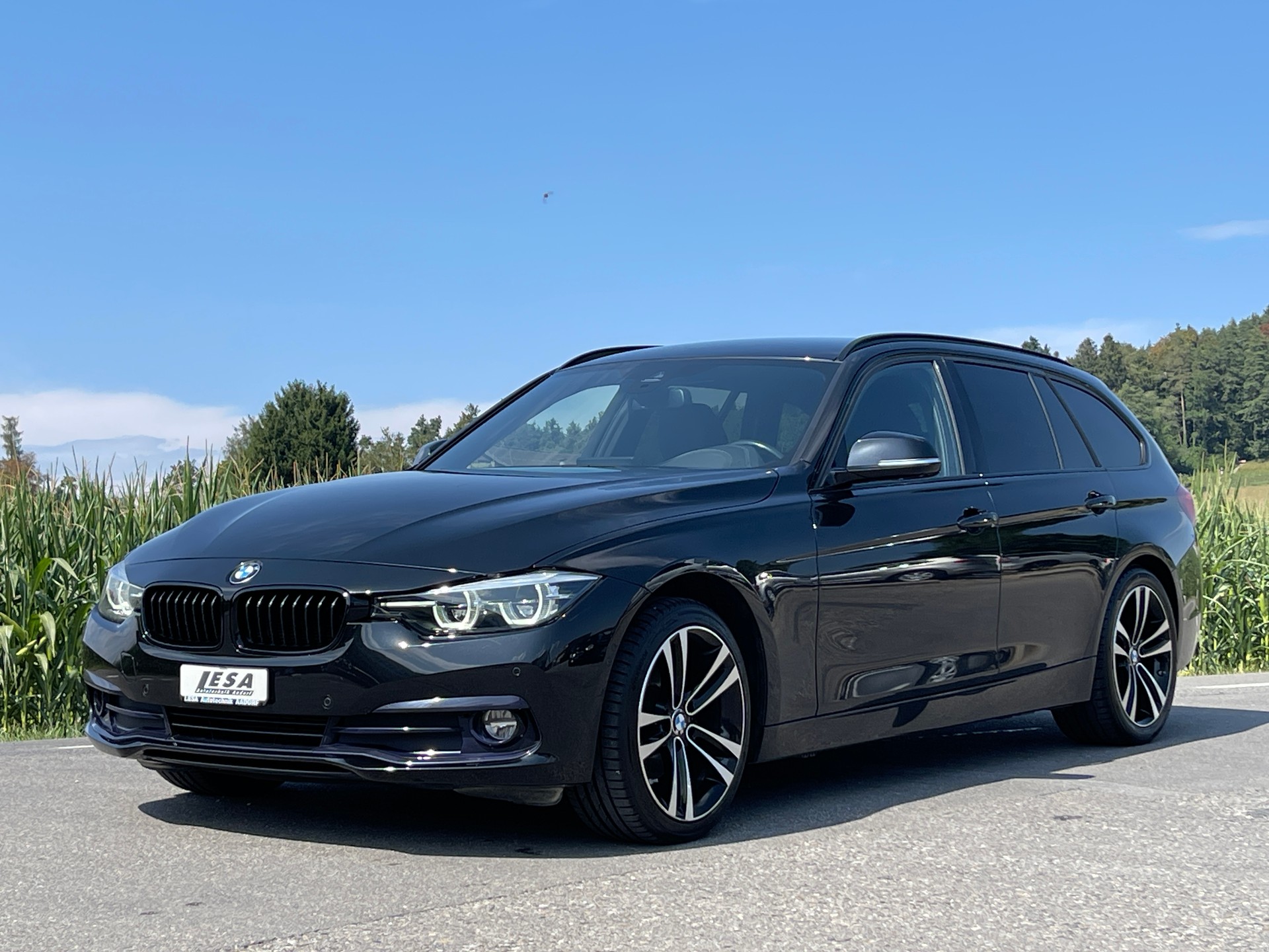 BMW 320d xDrive Touring Edition Sport Line Steptronic-image-0